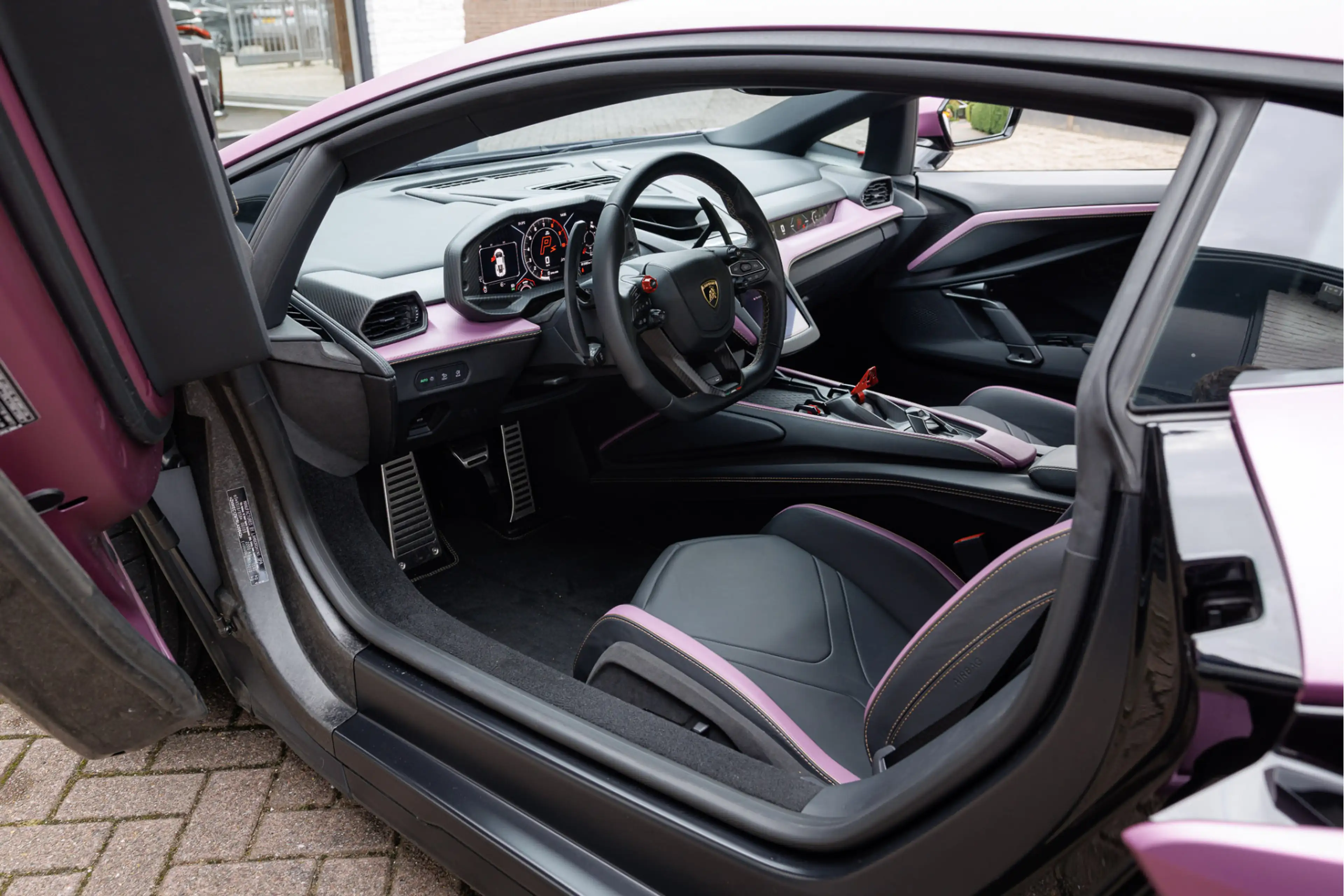 Lamborghini Revuelto 6.5 V12 ''Viola 30th Matte'' Ad Personam Ad Person — photo 6