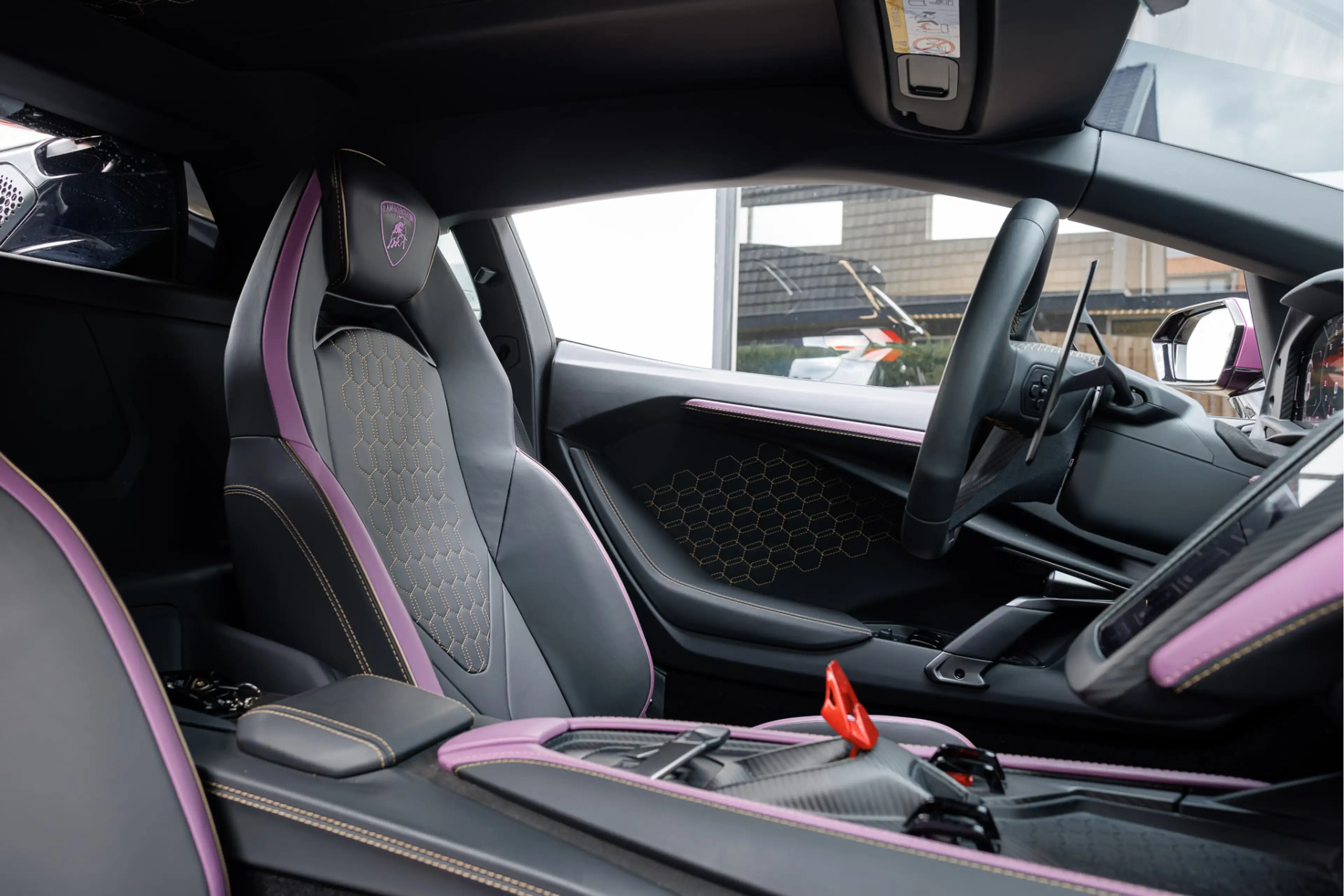 Lamborghini Revuelto 6.5 V12 ''Viola 30th Matte'' Ad Personam Ad Person — photo 9