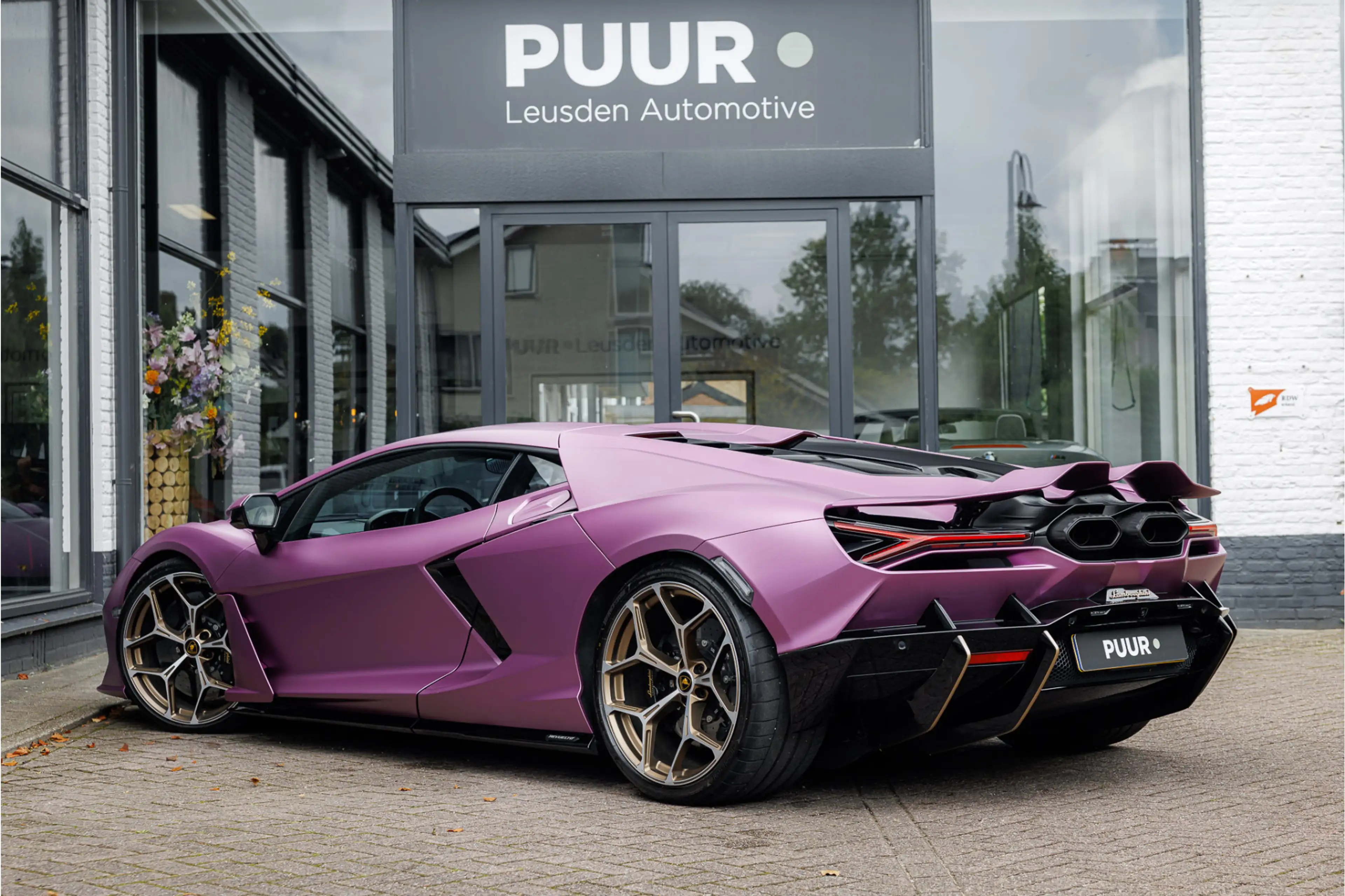 Lamborghini Revuelto 6.5 V12 ''Viola 30th Matte'' Ad Personam Ad Person — photo 2