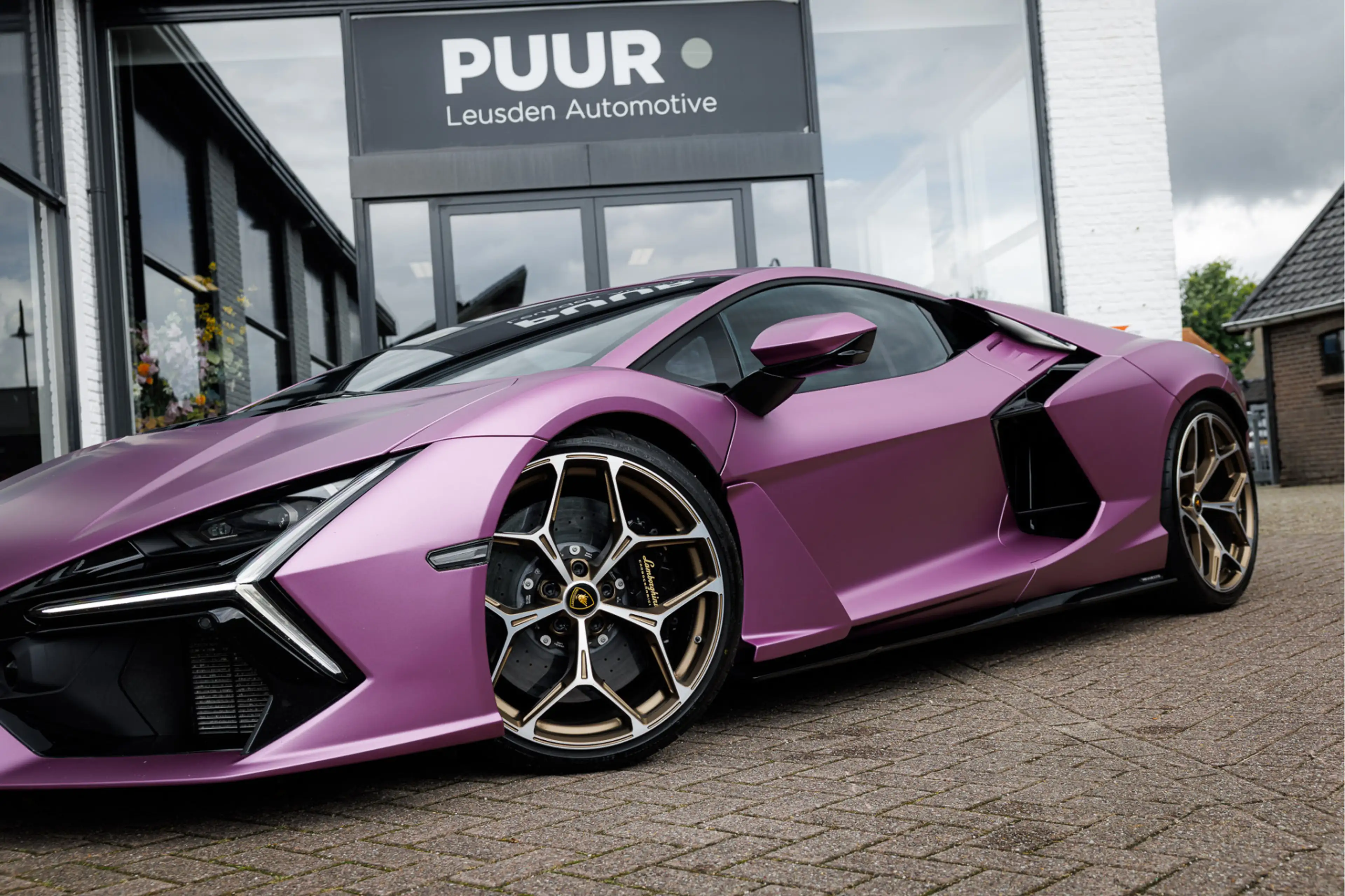 Lamborghini Revuelto 6.5 V12 ''Viola 30th Matte'' Ad Personam Ad Person — photo 14