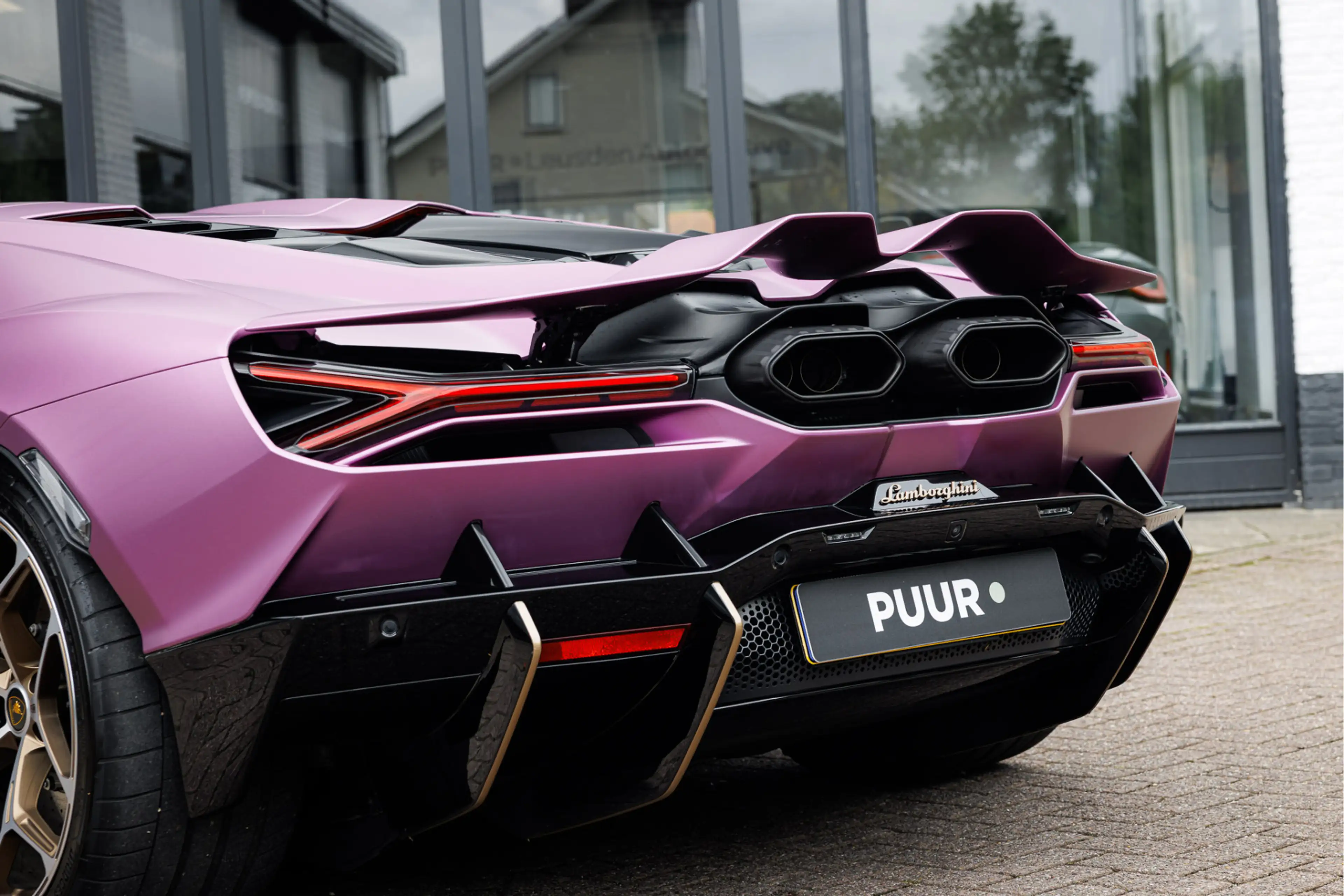 Lamborghini Revuelto 6.5 V12 ''Viola 30th Matte'' Ad Personam Ad Person — photo 16