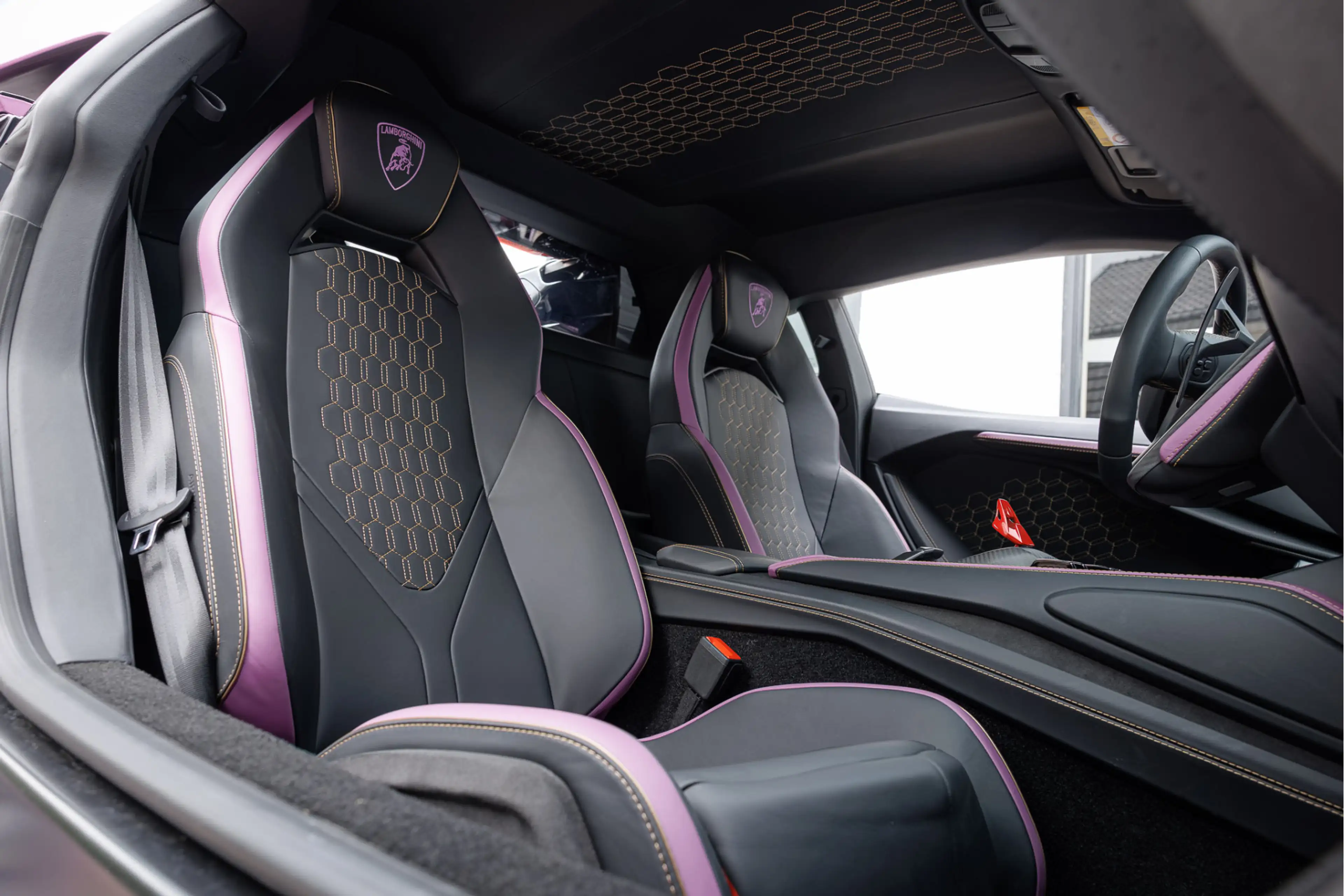 Lamborghini Revuelto 6.5 V12 ''Viola 30th Matte'' Ad Personam Ad Person — photo 8
