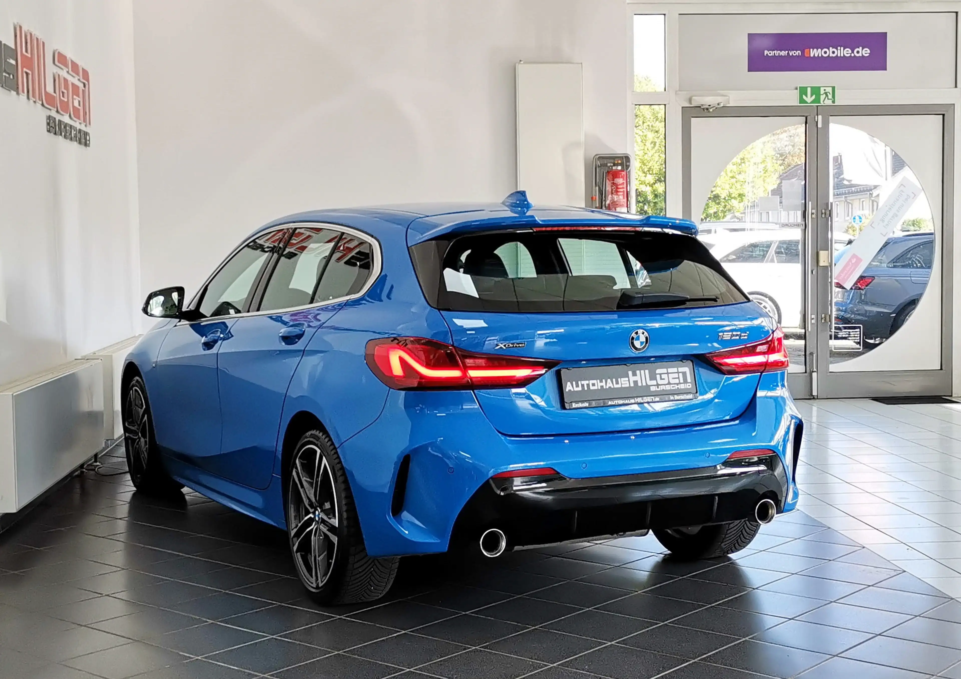 BMW 120 d xDrive M Sport Aut*AHK*Virtual*CarPlay*SHZ — photo 4
