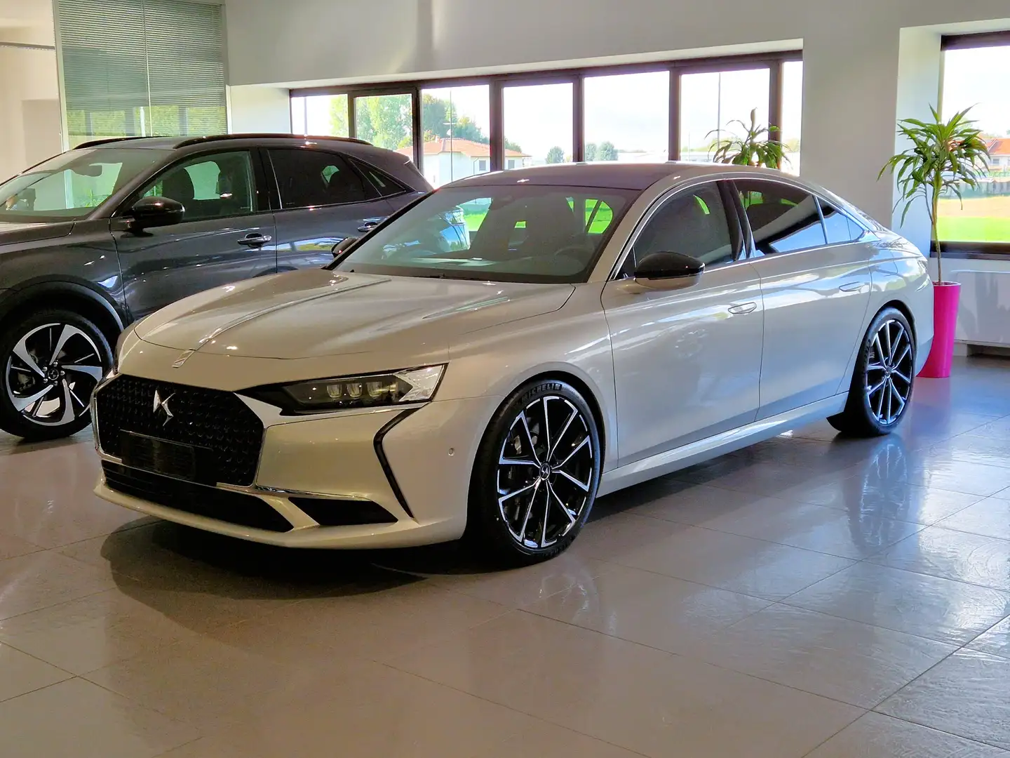 DS Automobiles DS 9 DS9 1.6 e-tense phev Rivoli+ 4x4 360cv auto Сірий - 1
