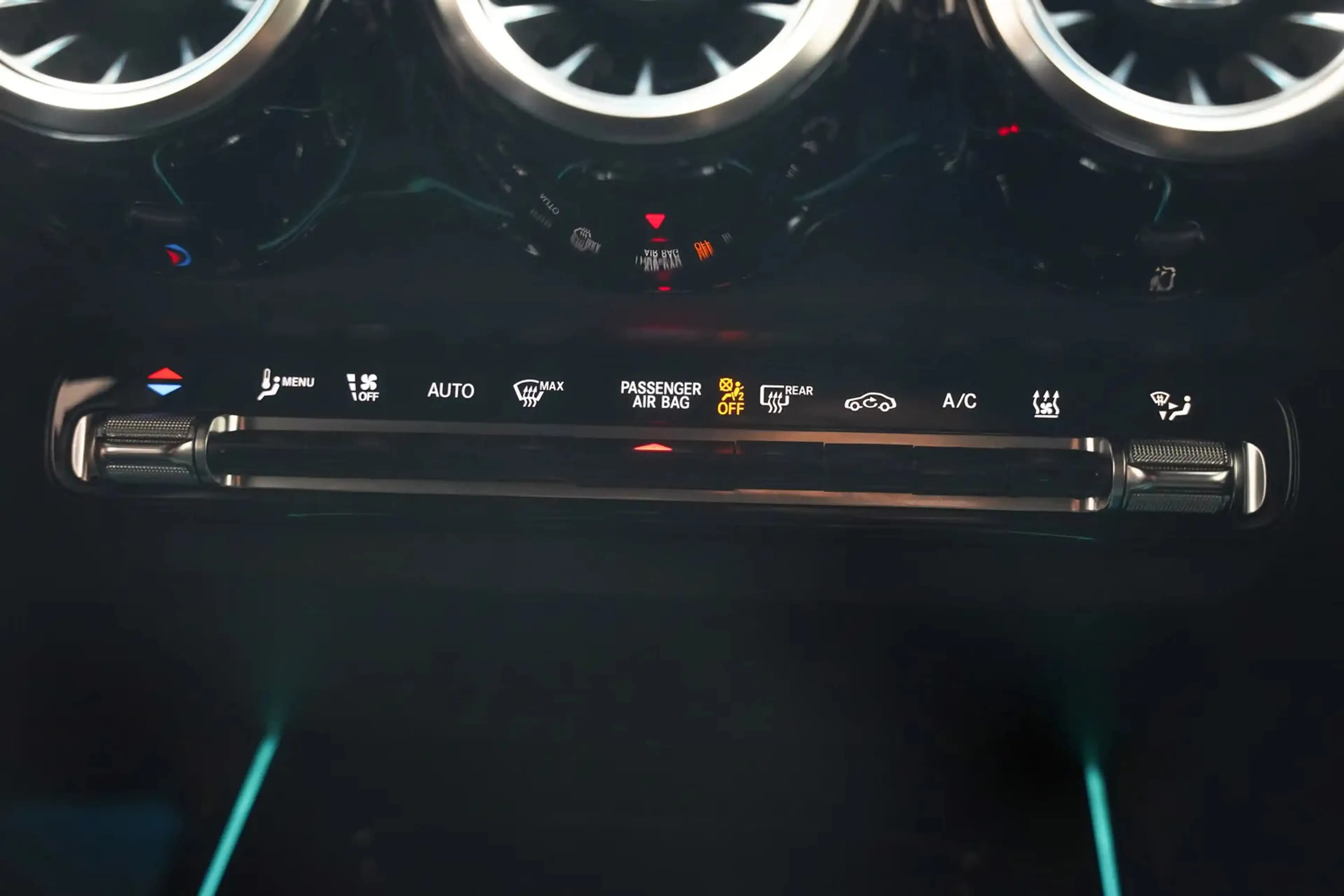Mercedes-Benz EQB 250 Luxury 67 kWh [ LED Sfeerlicht Navi Camera Stoelve — photo 8