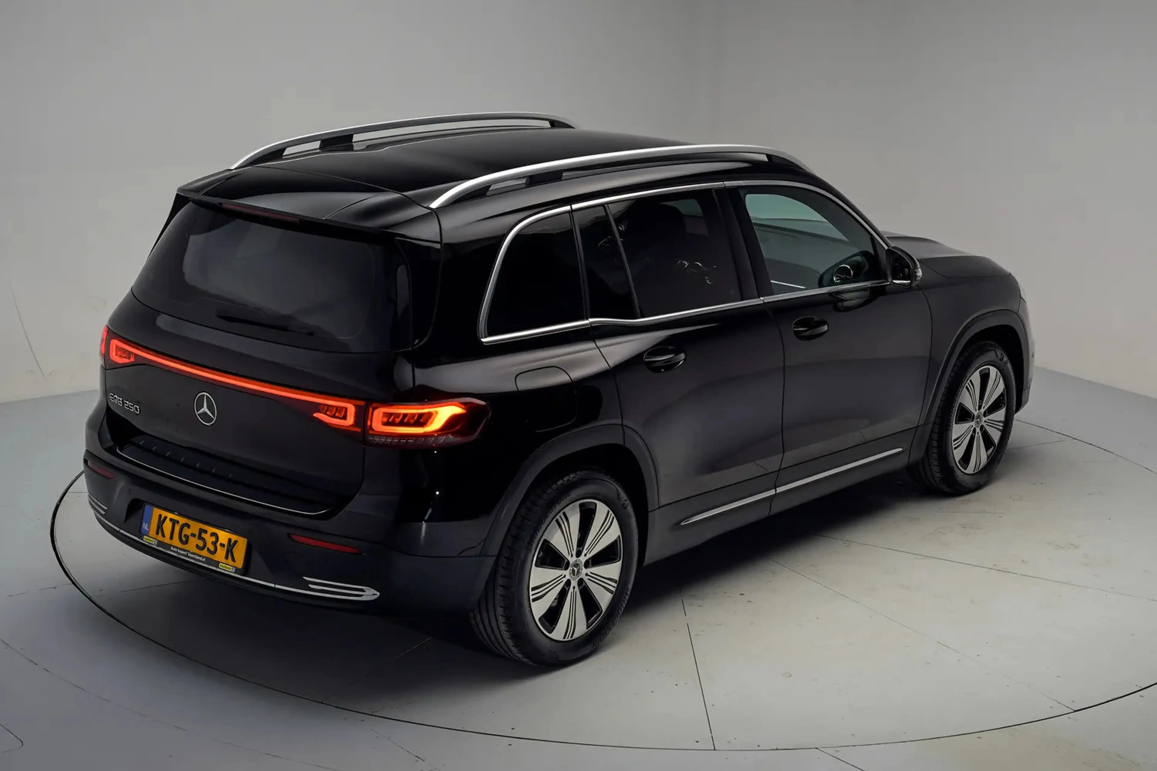 Mercedes-Benz EQB 250 Luxury 67 kWh [ LED Sfeerlicht Navi Camera Stoelve — photo 14