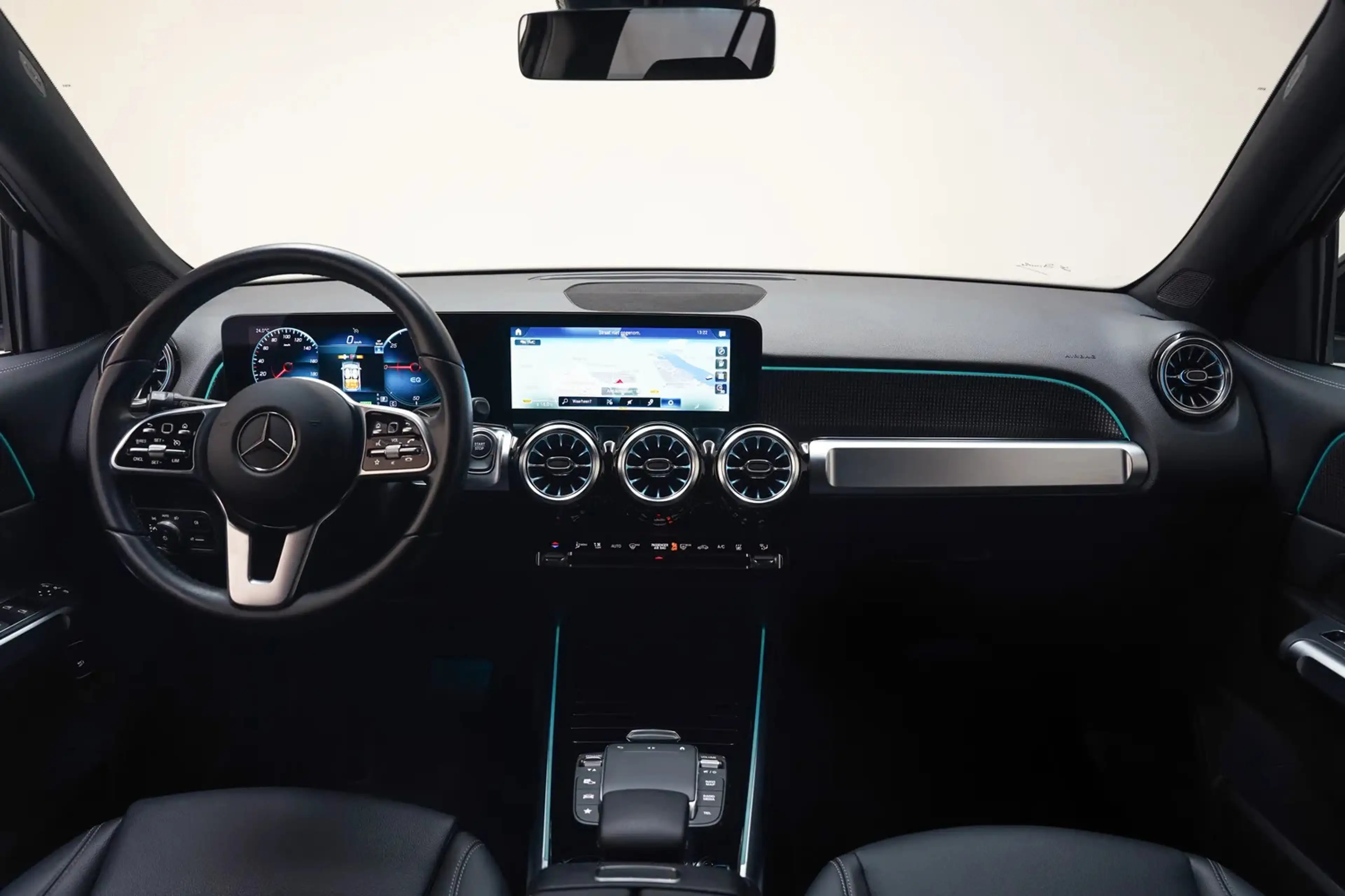 Mercedes-Benz EQB 250 Luxury 67 kWh [ LED Sfeerlicht Navi Camera Stoelve — photo 4