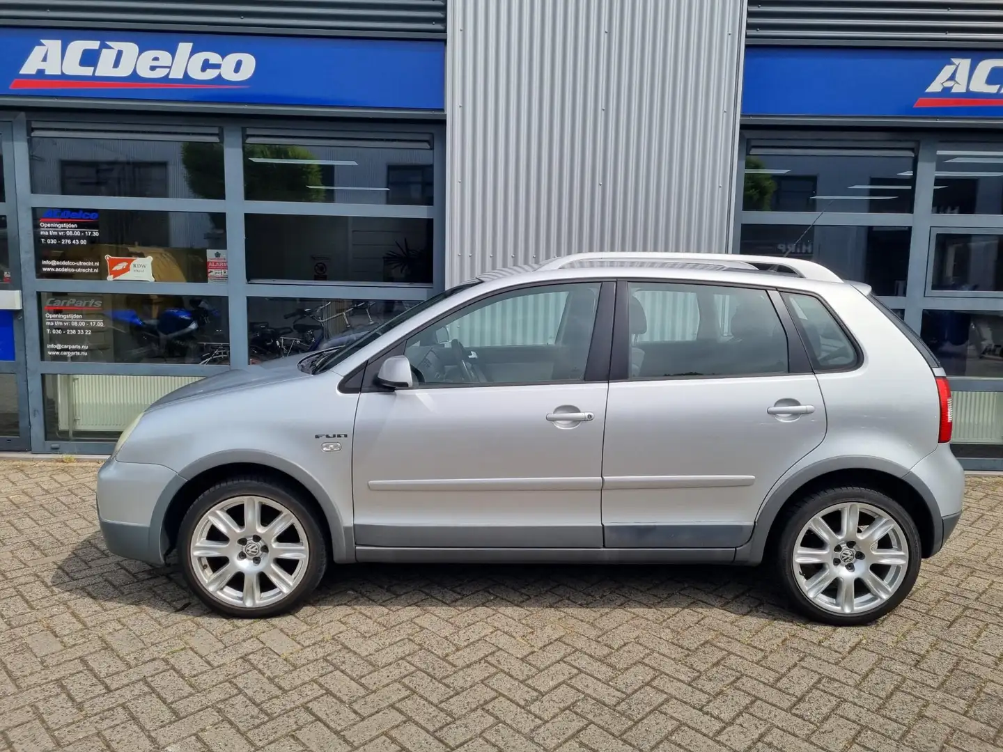 Volkswagen Polo Cross 1.4-16V FUN|airco|nieuwe apk + distr.riem Gri - 2