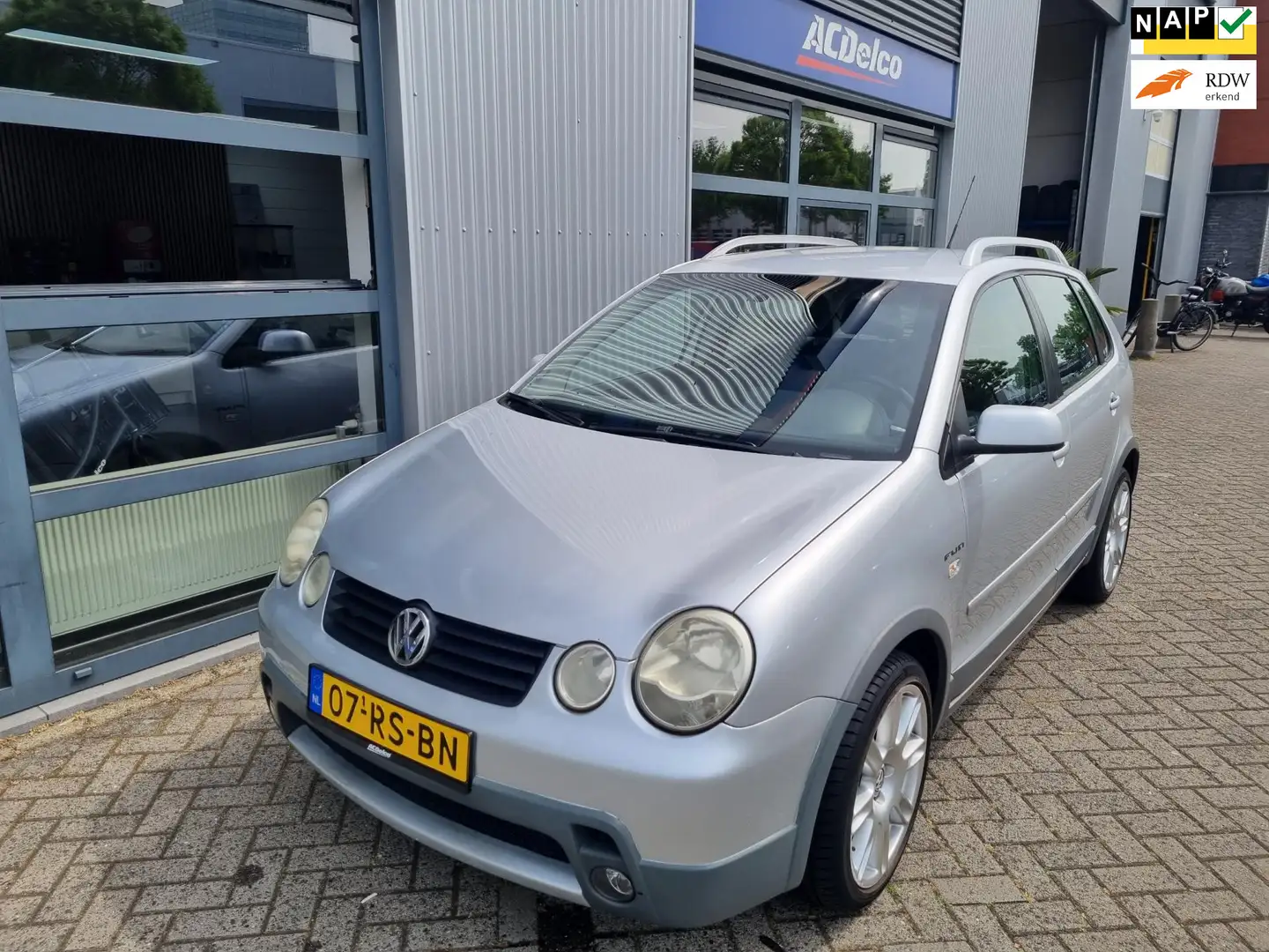Volkswagen Polo Cross 1.4-16V FUN|airco|nieuwe apk + distr.riem Gri - 1