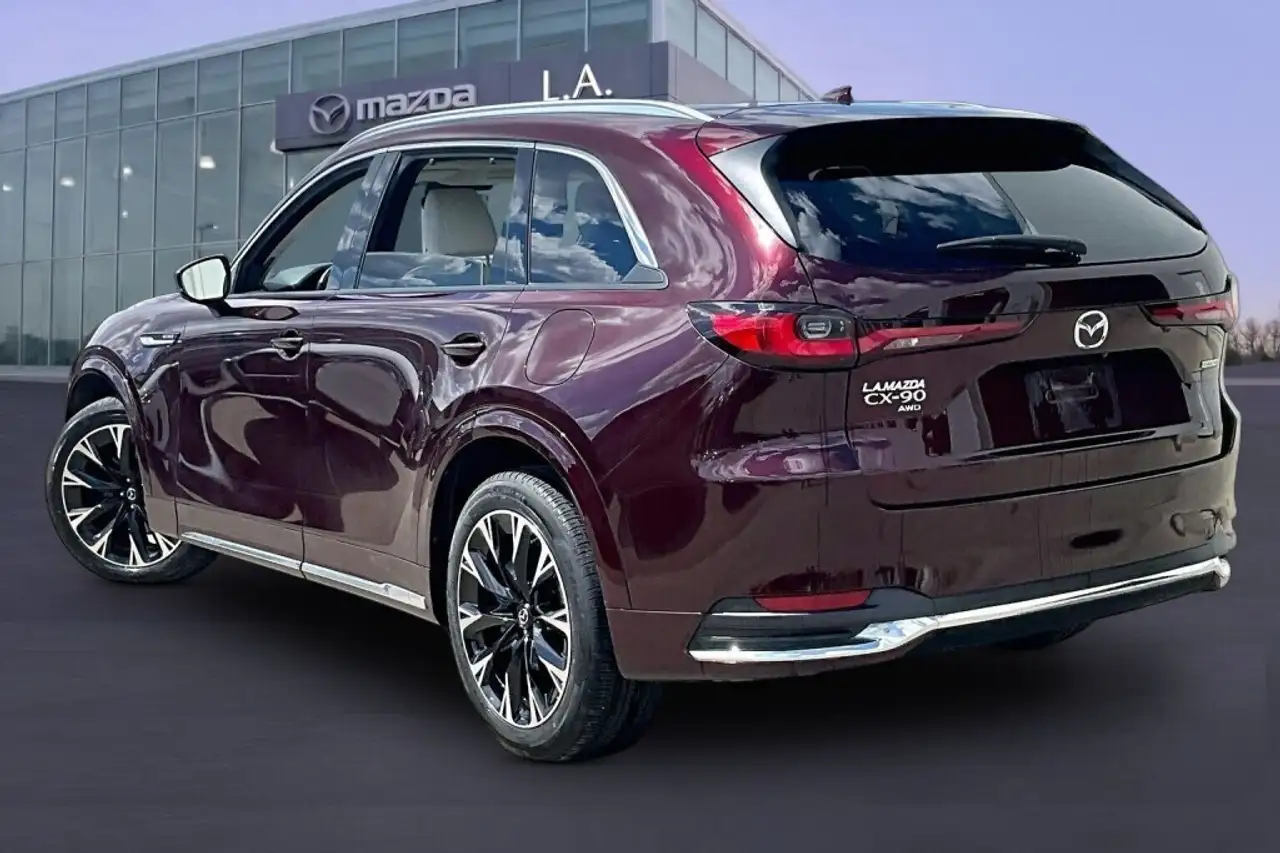 Mazda CX-90 снимка Mazda CX-90