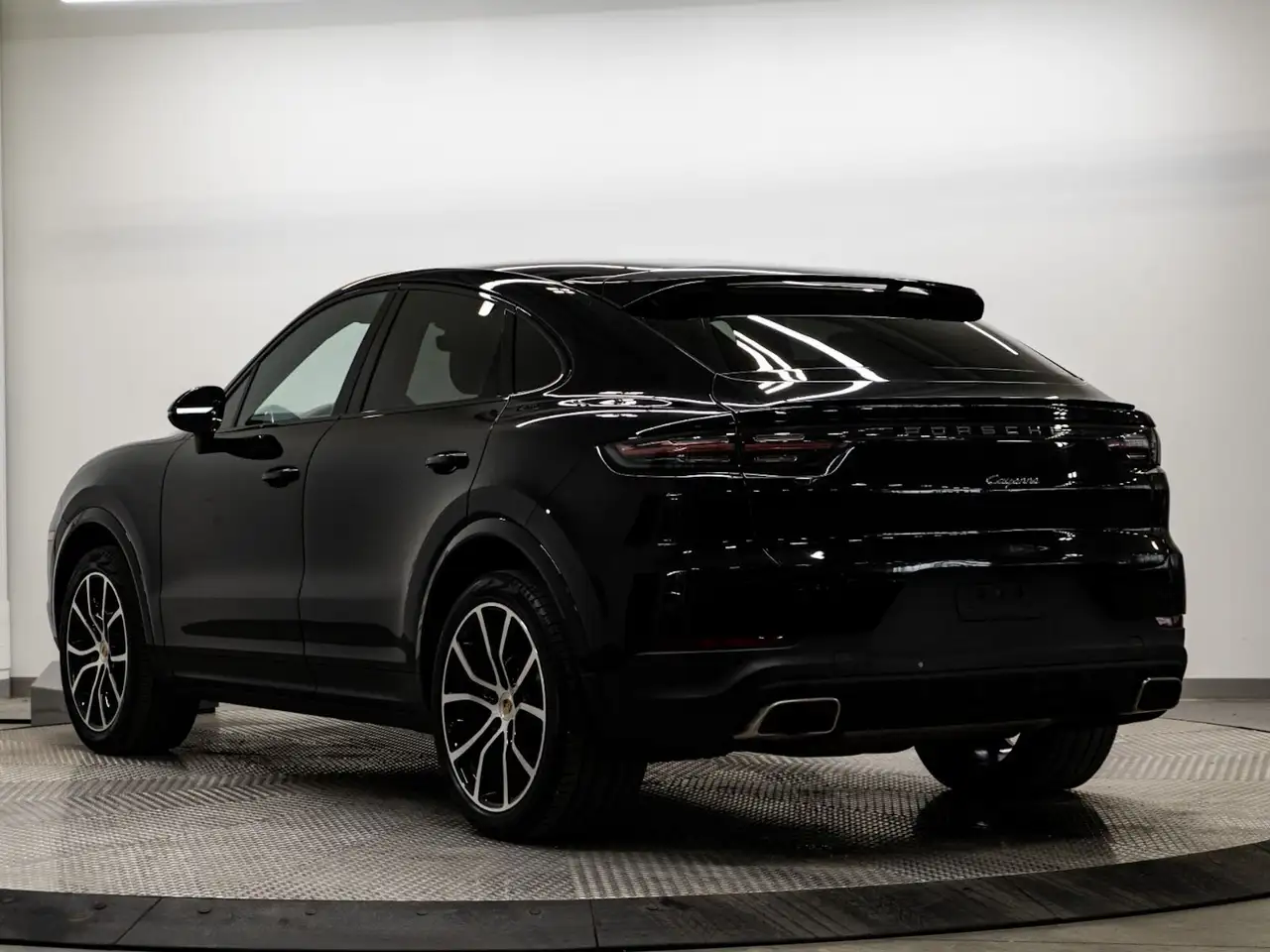 Porsche Cayenne снимка Porsche Cayenne