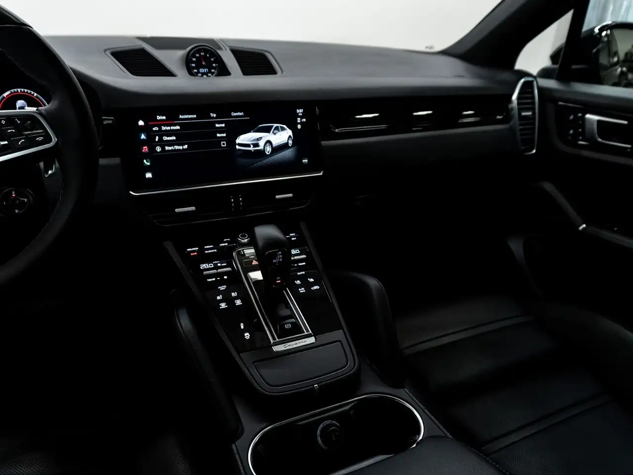 Porsche Cayenne снимка Porsche Cayenne