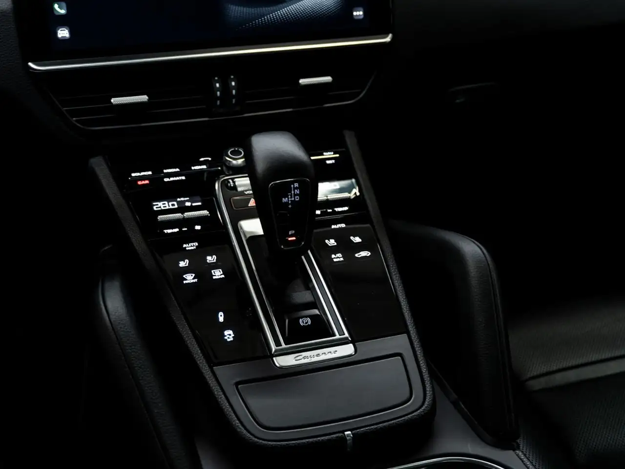 Porsche Cayenne снимка Porsche Cayenne