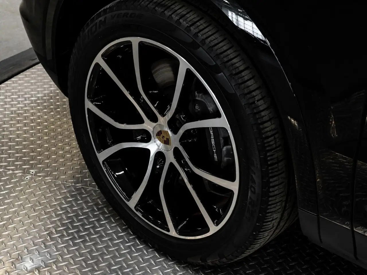 Porsche Cayenne снимка Porsche Cayenne