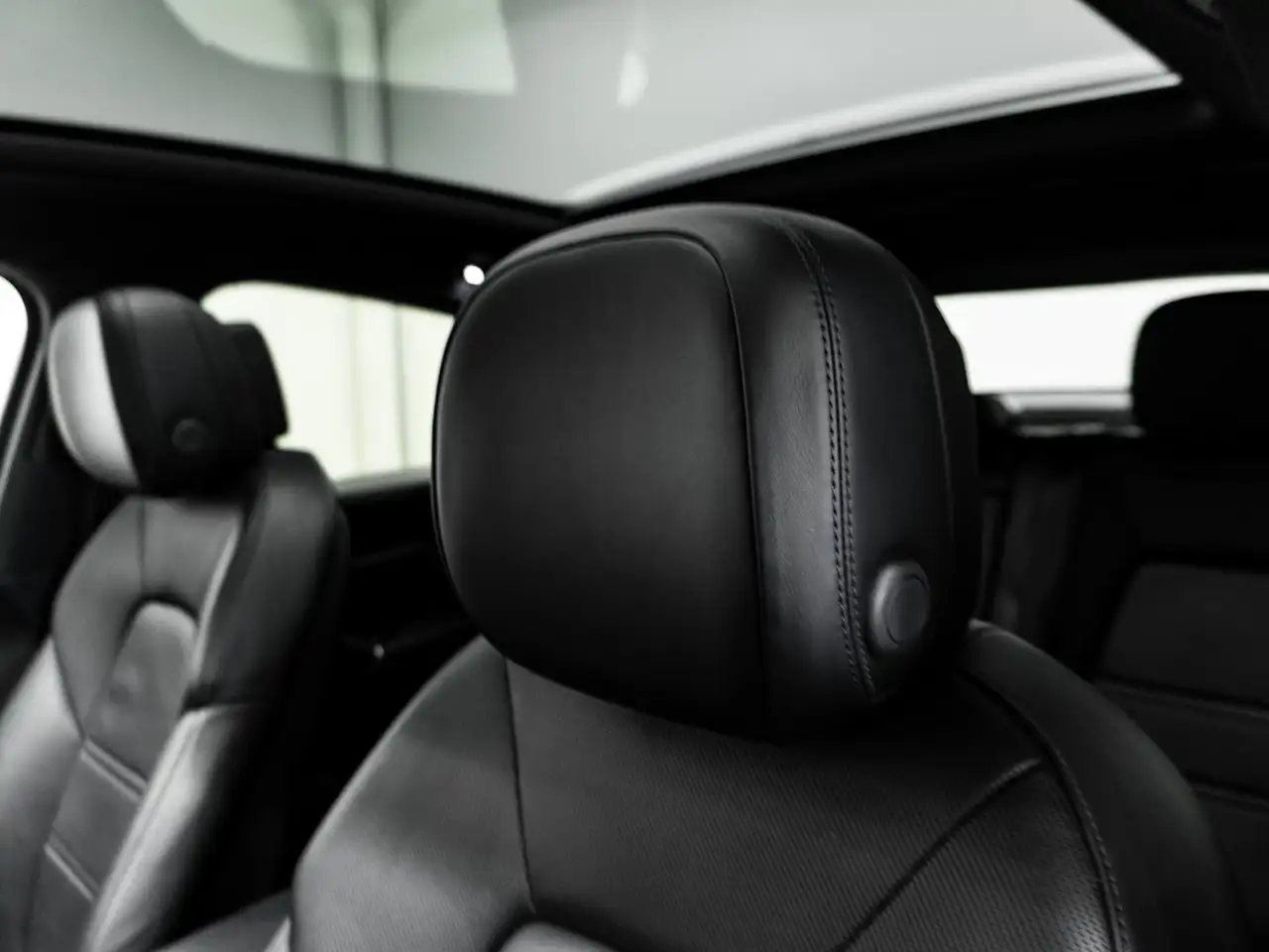 Porsche Cayenne снимка Porsche Cayenne