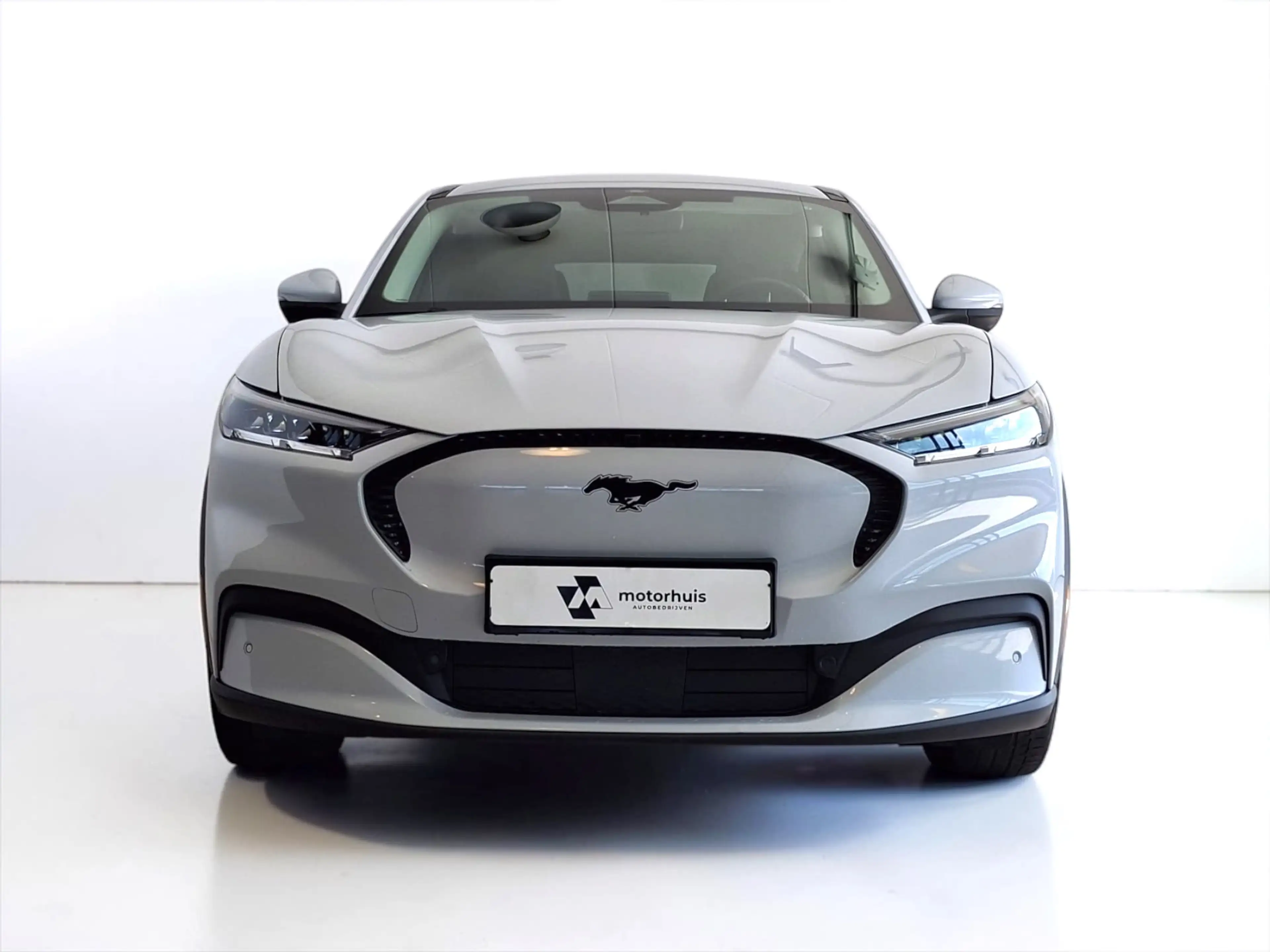 Ford Mustang Mach-E Extended RWD 98 kWh Space White B&O LED LEDER WINT — photo 11