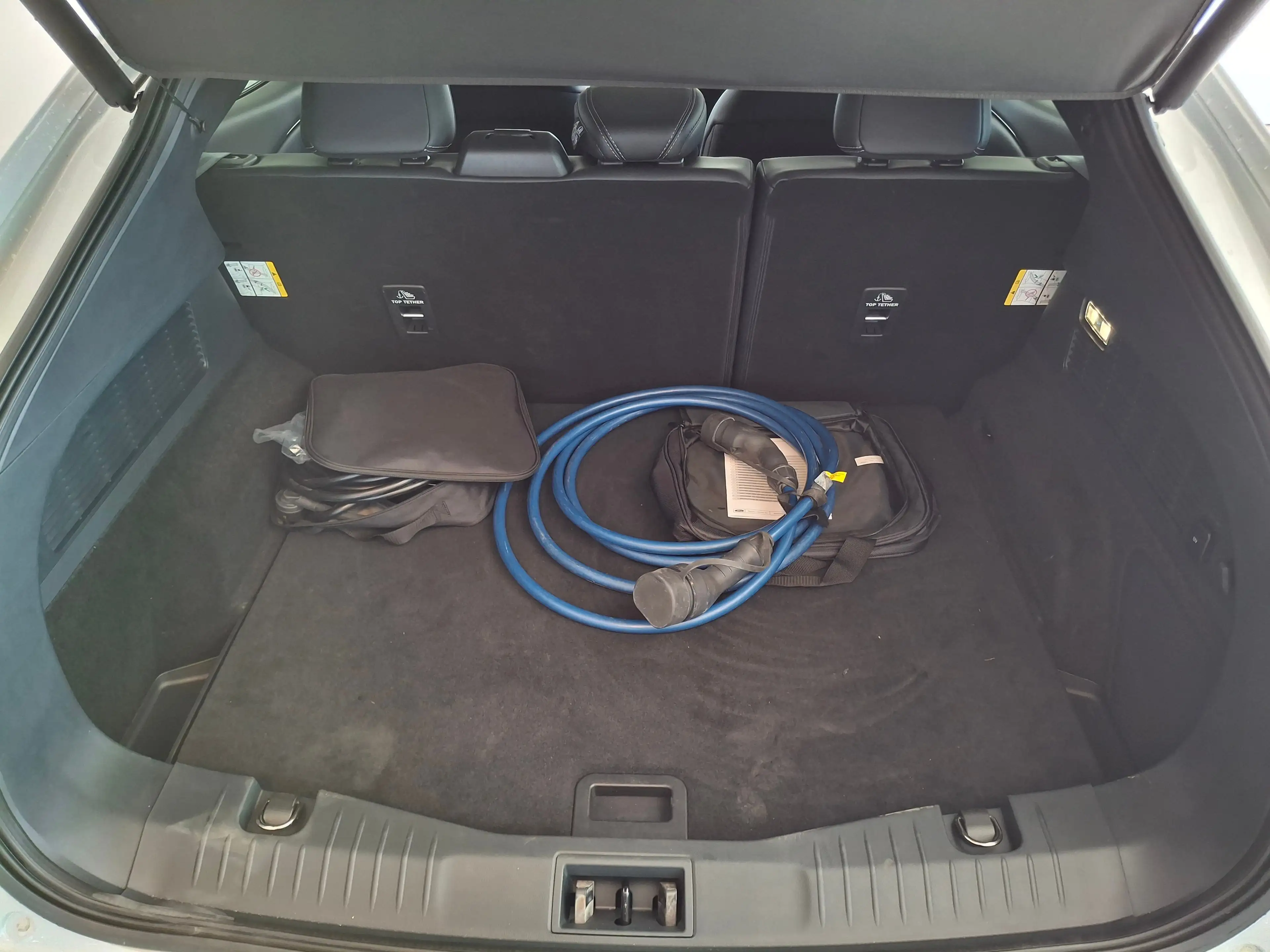 Ford Mustang Mach-E Extended RWD 98 kWh Space White B&O LED LEDER WINT — photo 13