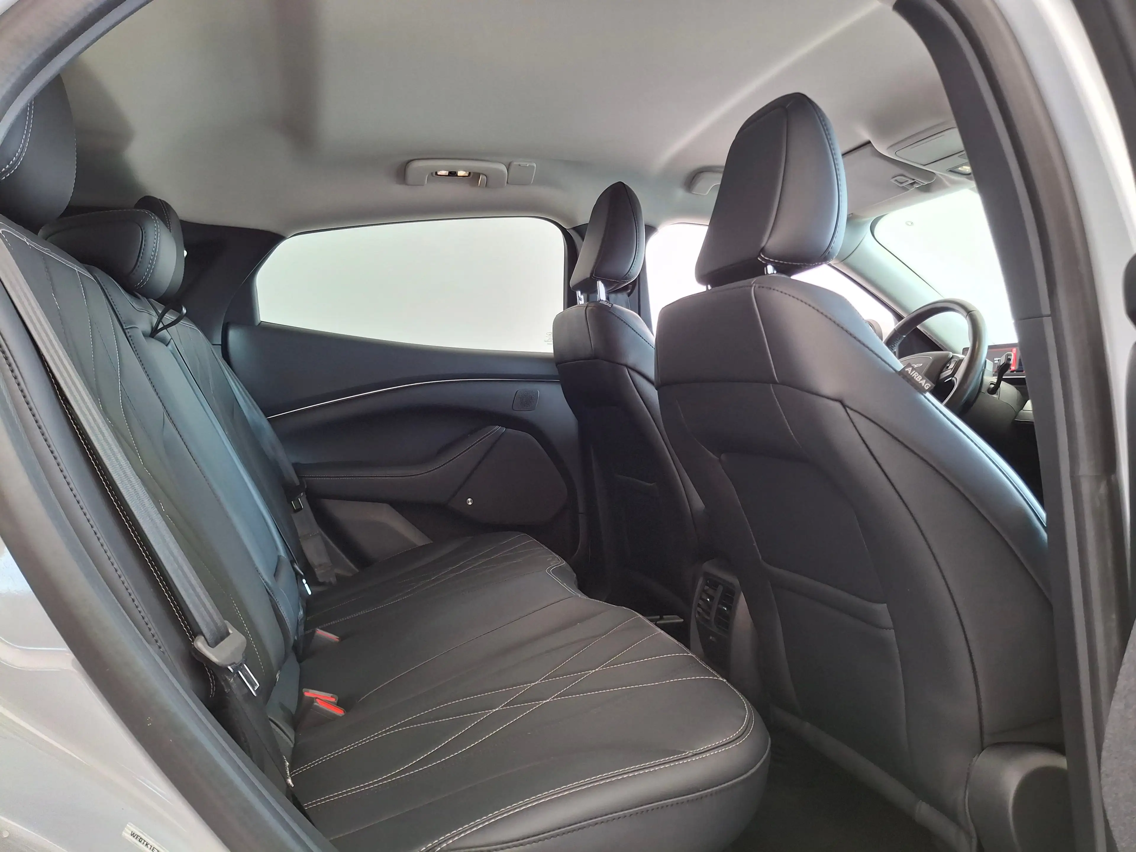 Ford Mustang Mach-E Extended RWD 98 kWh Space White B&O LED LEDER WINT — photo 8
