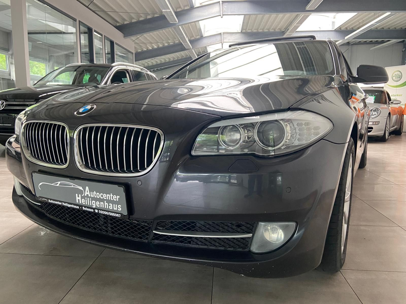 BMW 520 d Touring Head-Up Panorama Navi Prof. Leder — photo 9