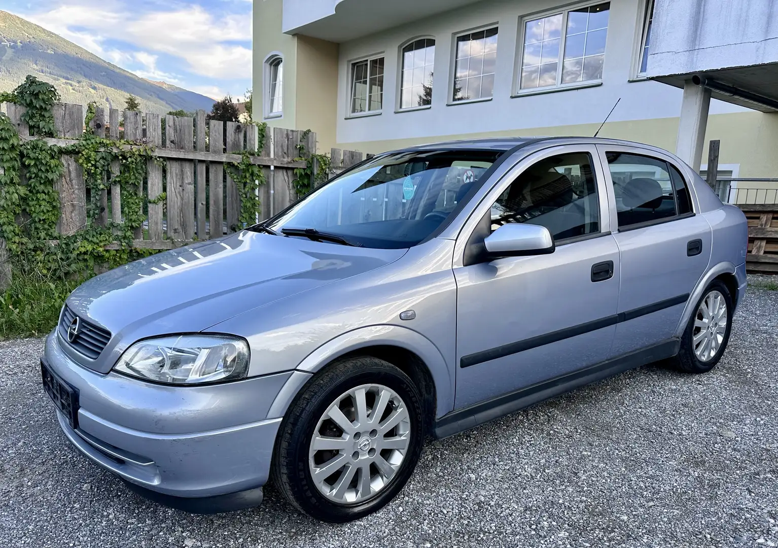 Opel Astra Pickerl 03/27 - 1