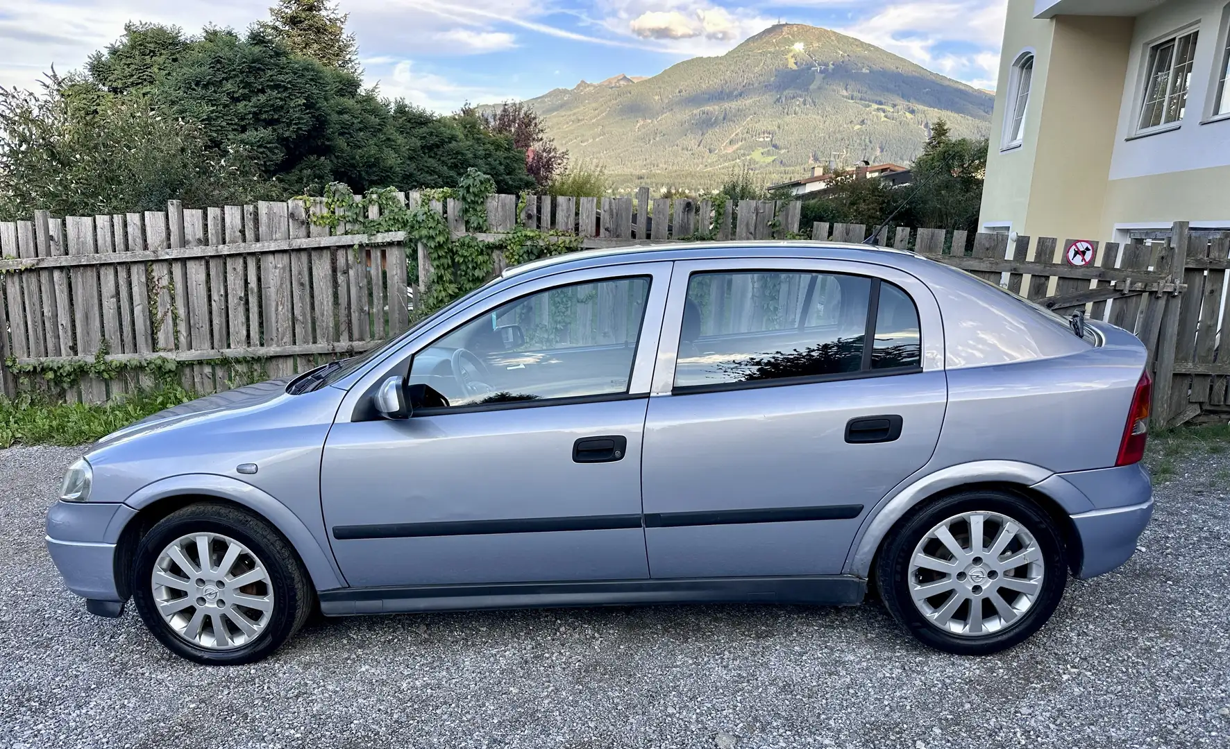 Opel Astra Pickerl 03/27 - 2