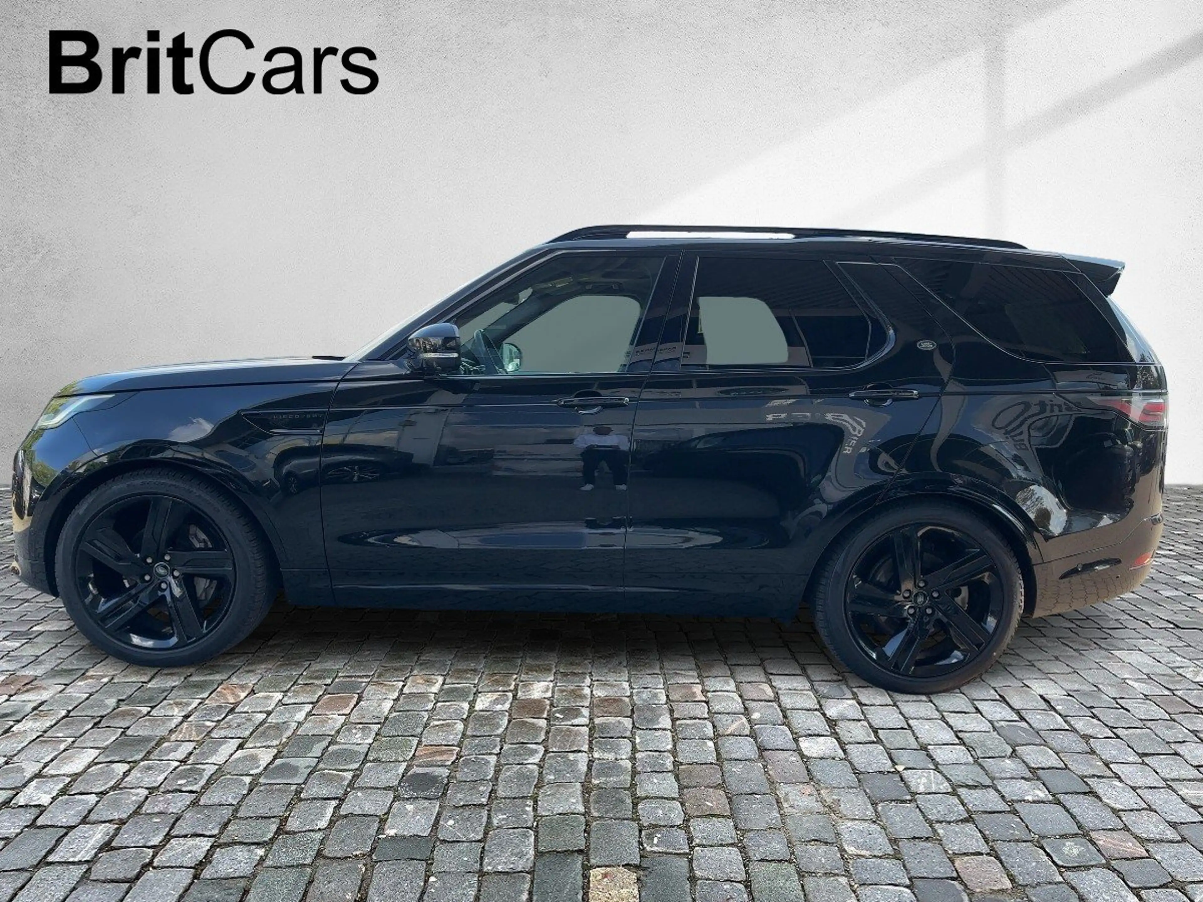 Land Rover Discovery 3.0 Diesel D300 R-Dynamic HSE. HH462/351QN 360-CAM — photo 3