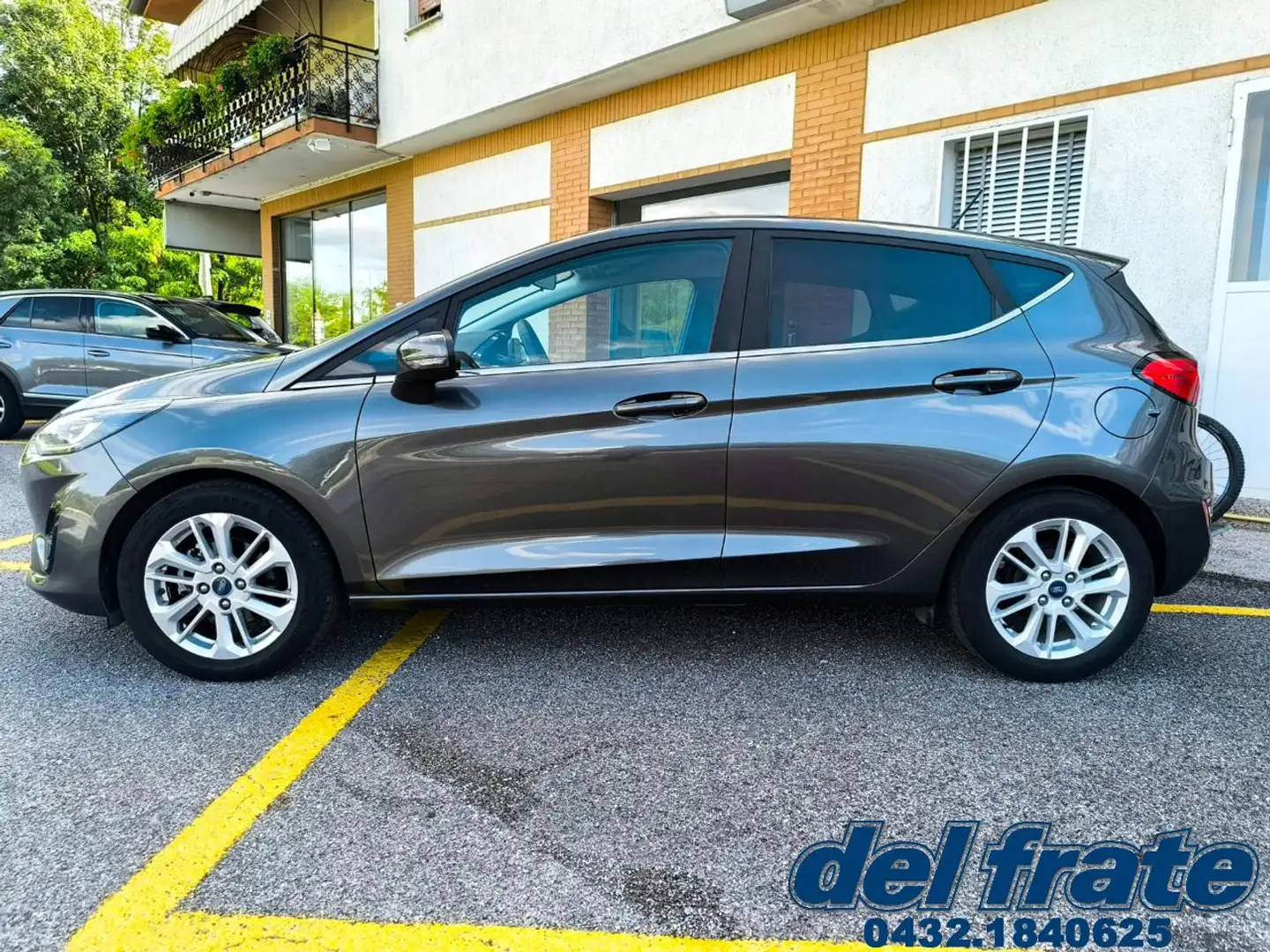 Ford Fiesta VII 1.0 Ecoboost Hybrid 125Cv 5pTitanium Grau - 2
