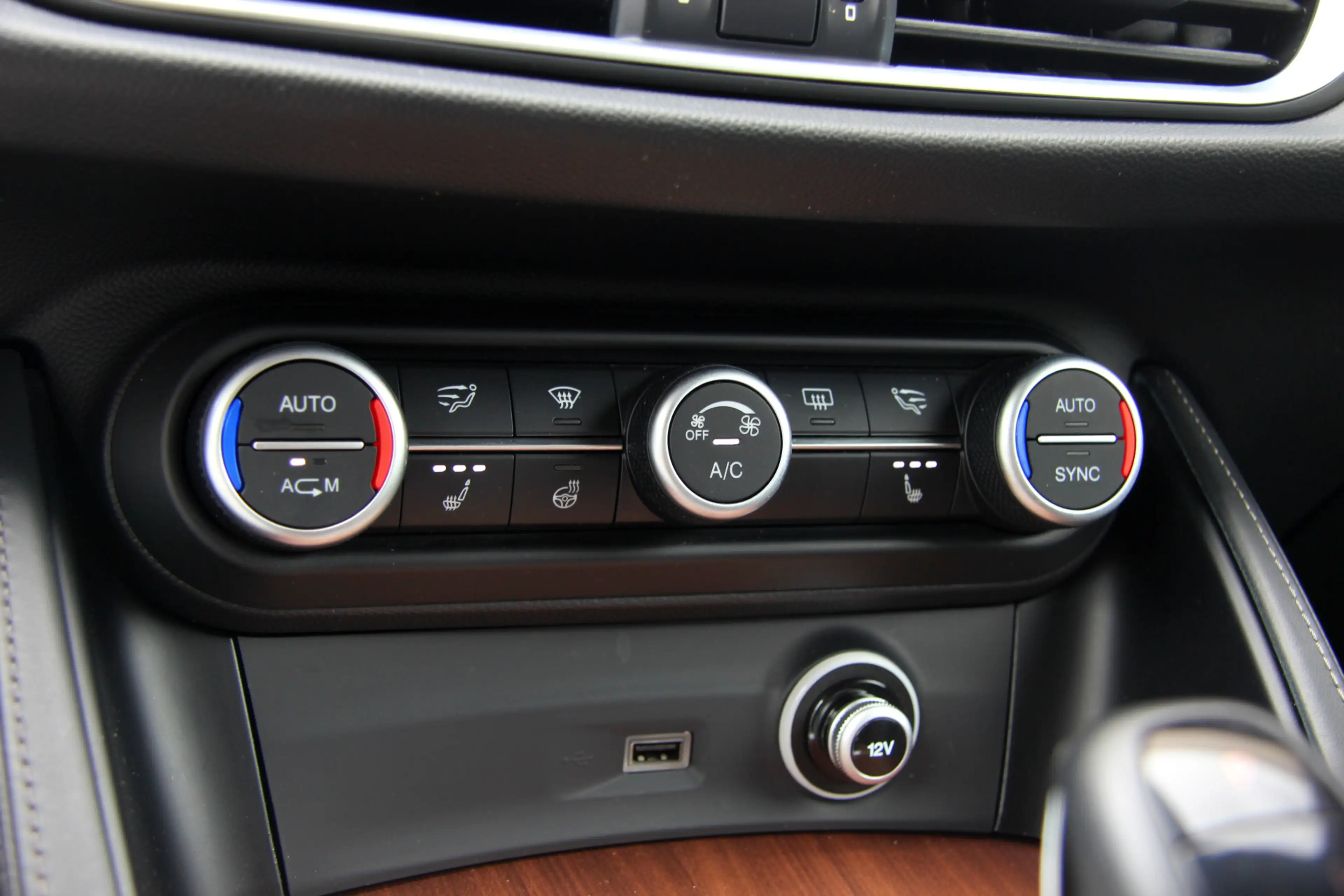 Alfa Romeo Stelvio 2.0 T AWD Super Business Edition 20" | Leder | Ada — photo 39