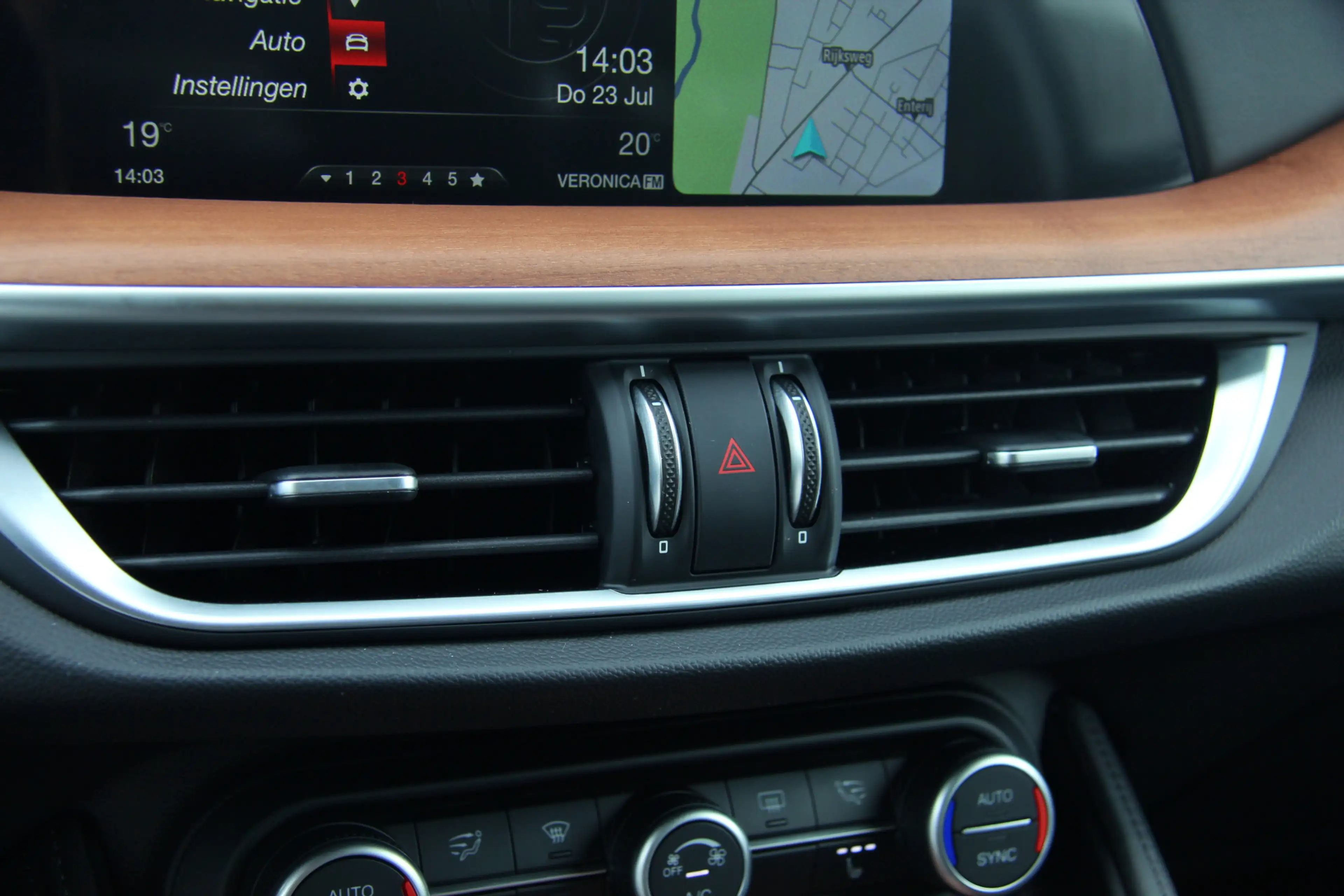Alfa Romeo Stelvio 2.0 T AWD Super Business Edition 20" | Leder | Ada — photo 44