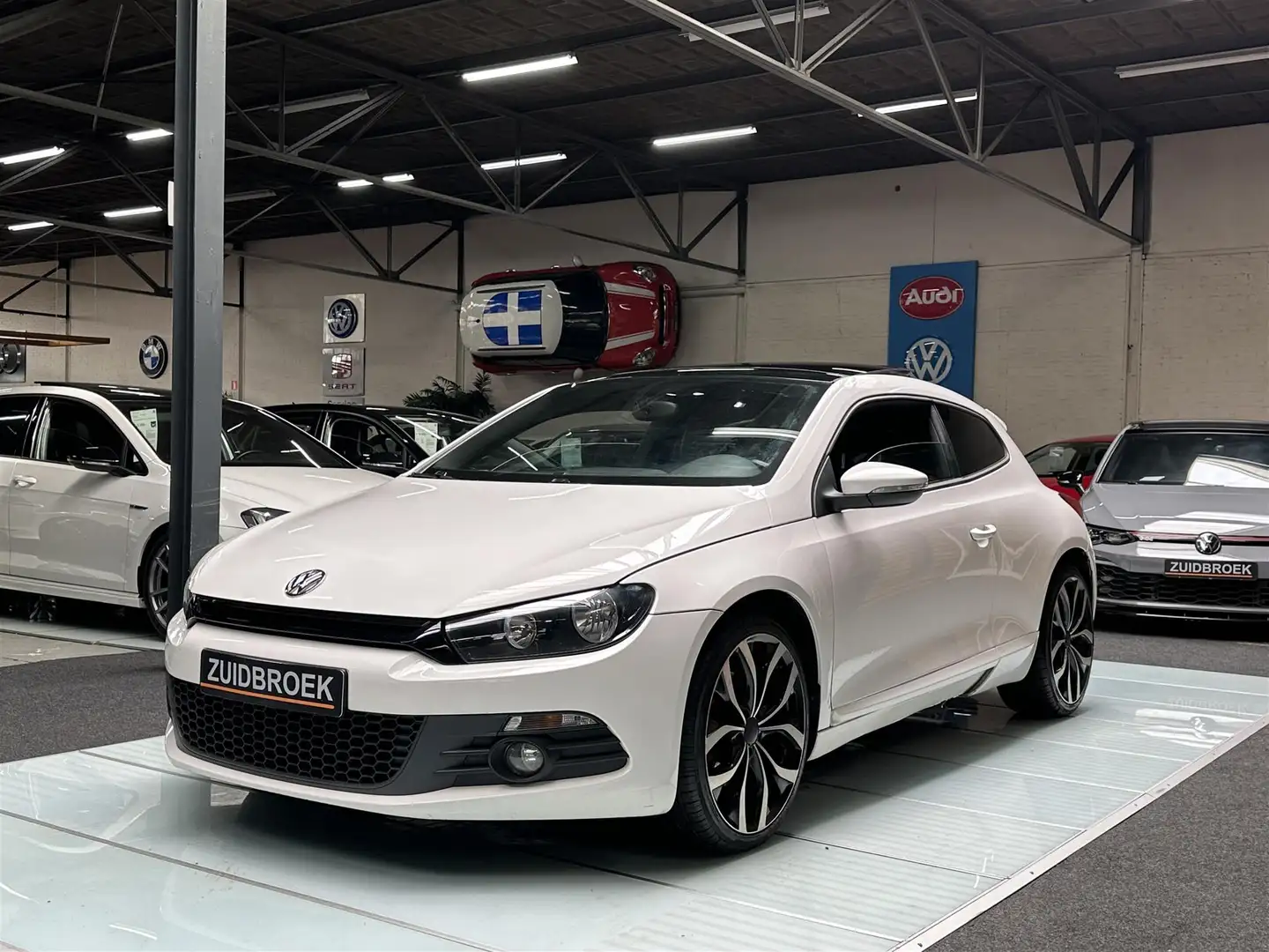 Volkswagen Scirocco 2.0 TURBO Panodak LEER Airco CARACTERE Wit - 1