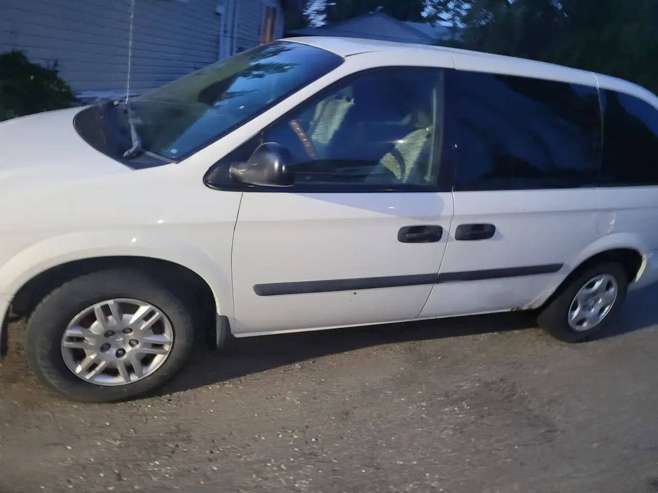 Dodge Caravan photo Dodge Caravan
