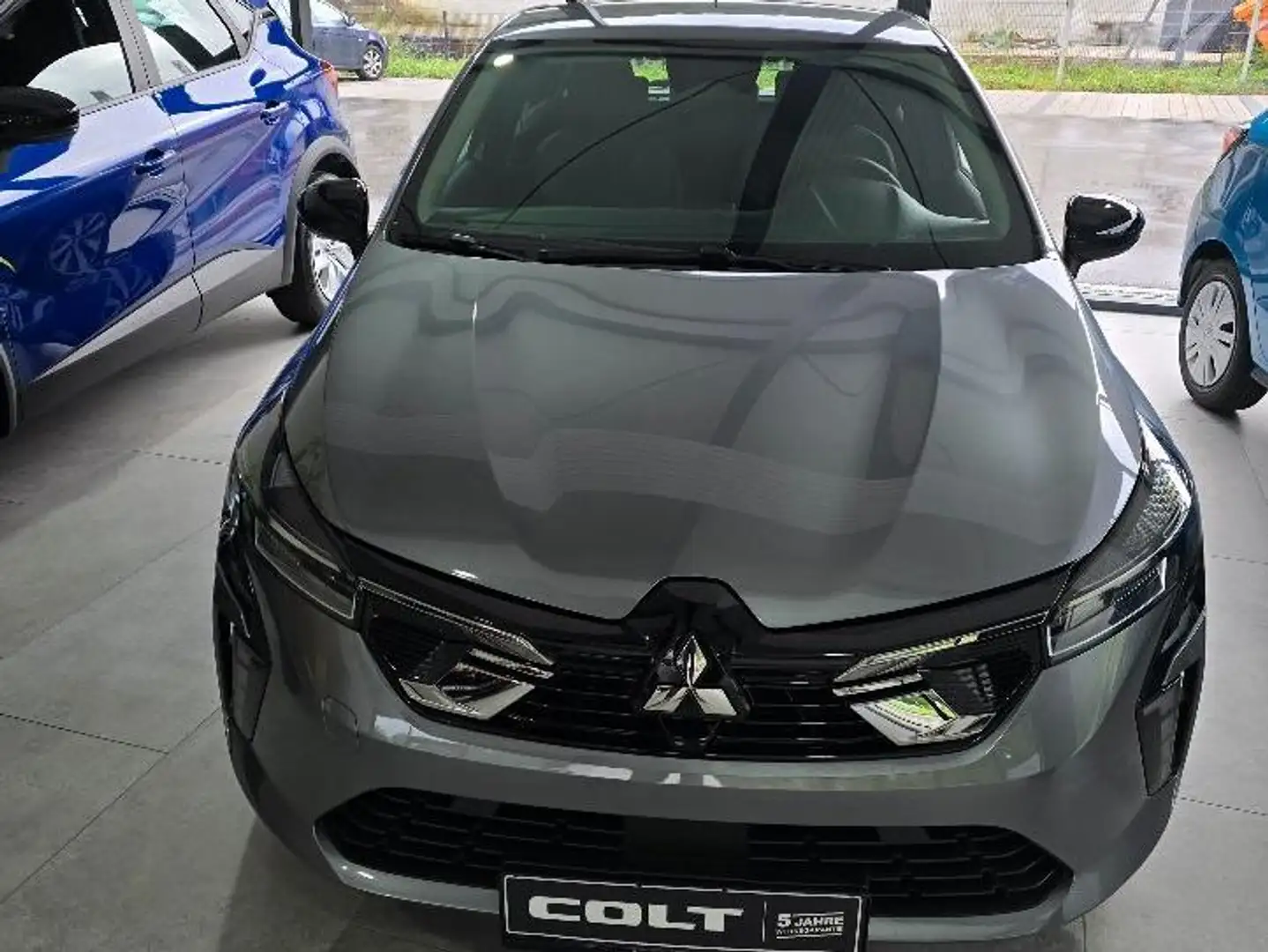 Mitsubishi Colt 1,0 MPI Turbo Invite C 25 Gris - 1