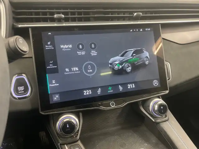 Lynk & Co 01 view 10