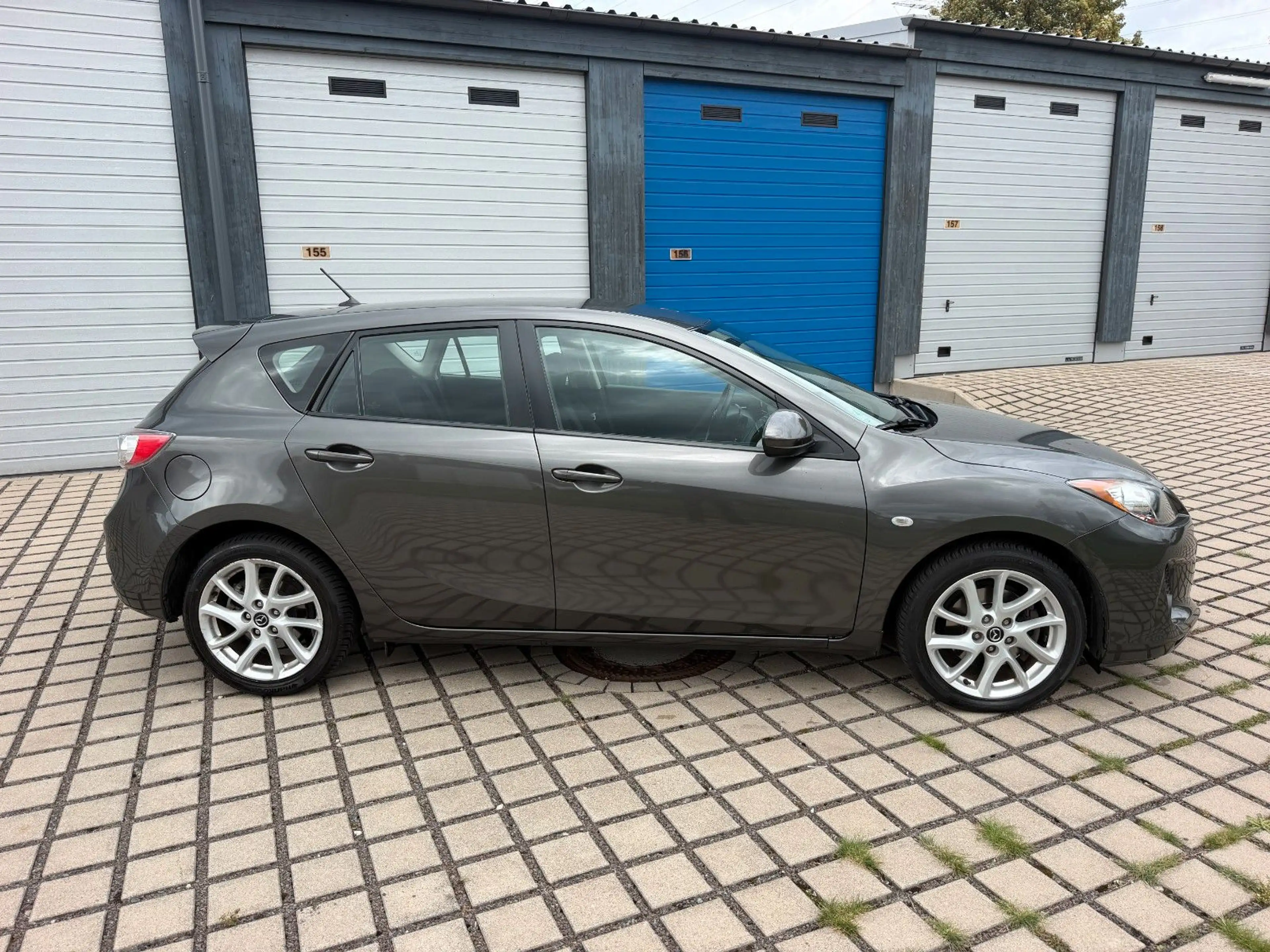 Mazda 3 Lim. Edition*NAVI*PDC*ALLWETTERREIFEN* — photo 6
