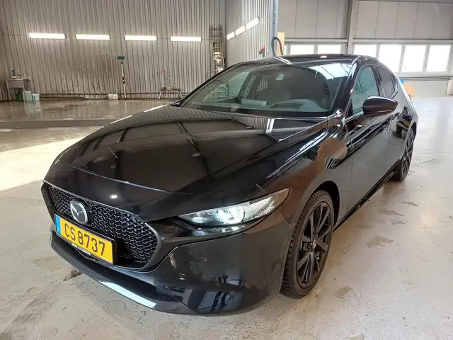 Mazda 3 Exclusive-line