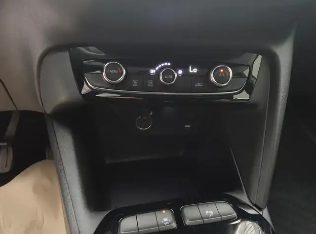 Opel Corsa-E view 17