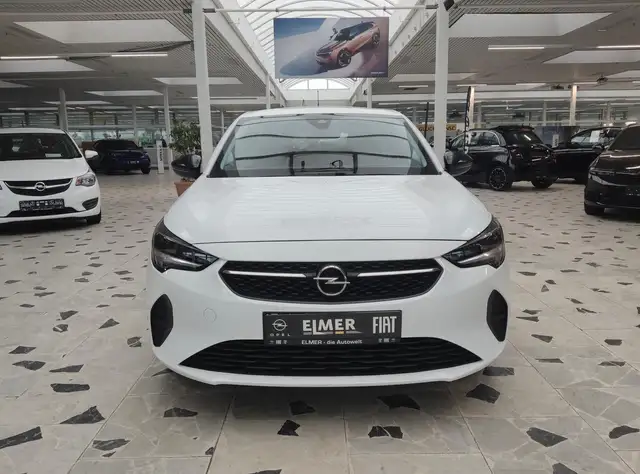 Opel Corsa-E view 2