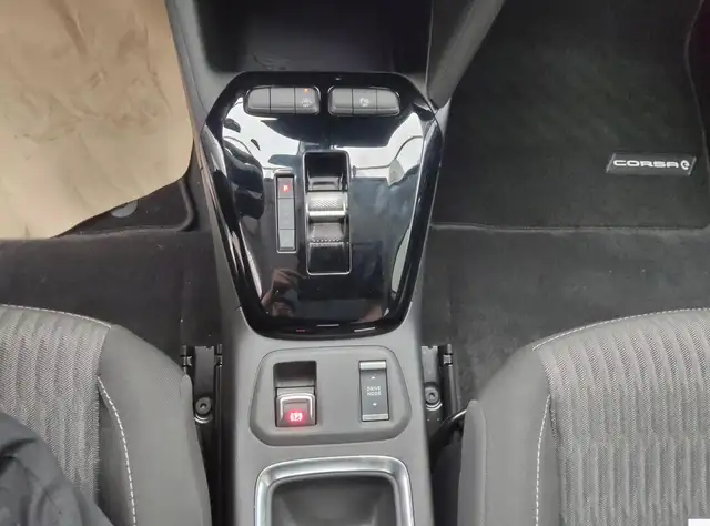 Opel Corsa-E view 18