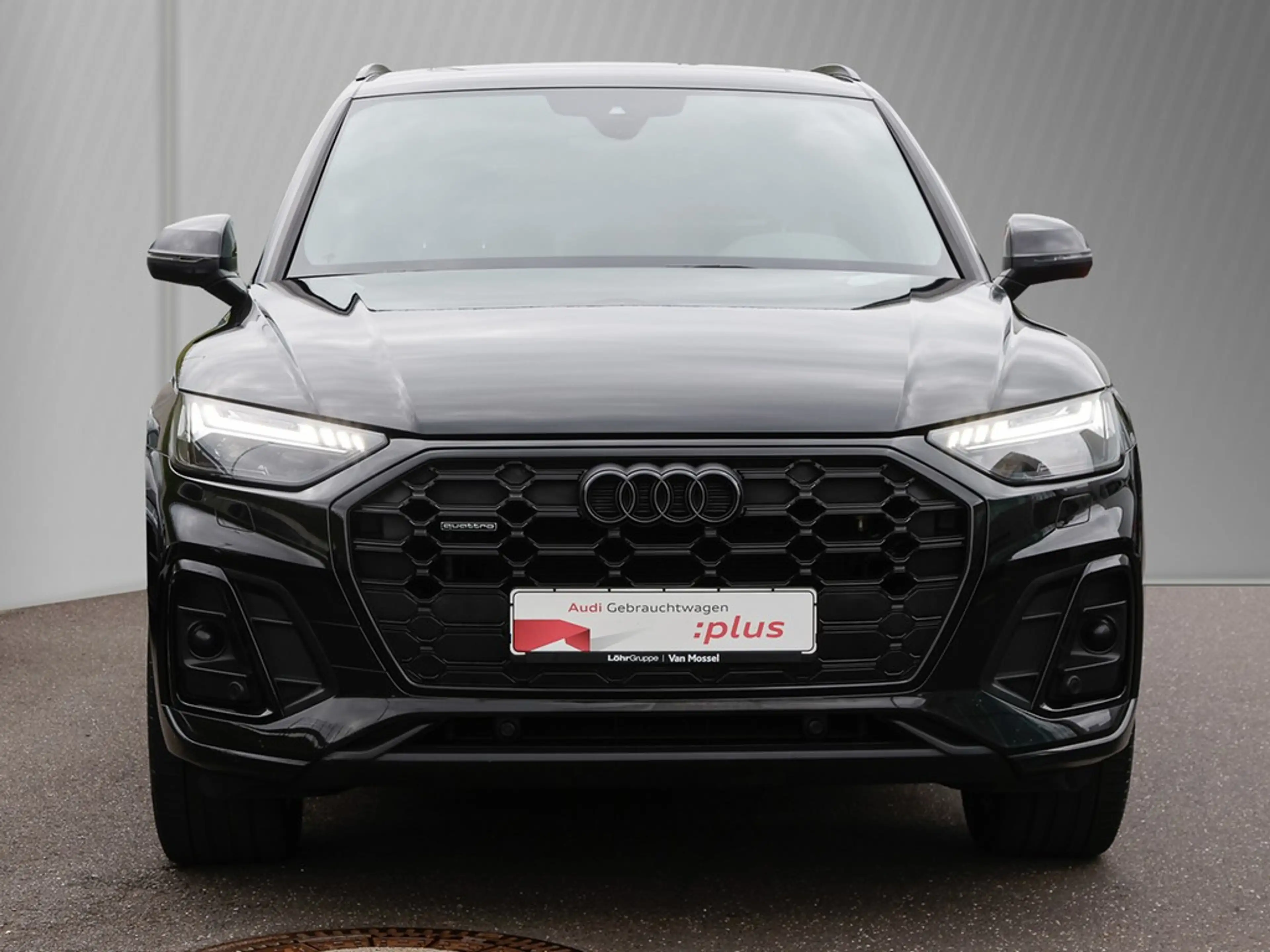 Audi Q5 40 TDI S line competition + Panorama AHK ACC — photo 3