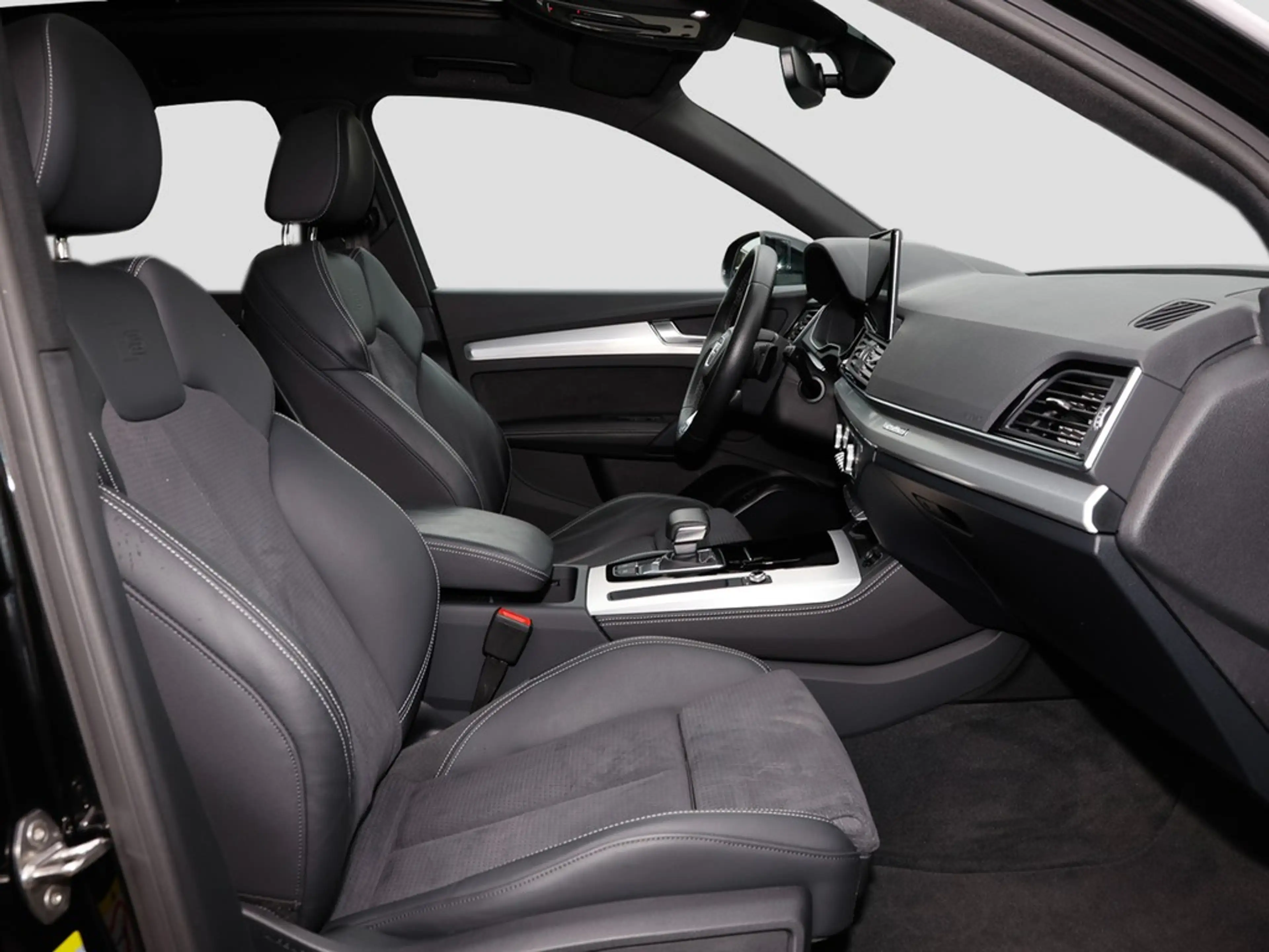 Audi Q5 40 TDI S line competition + Panorama AHK ACC — photo 12