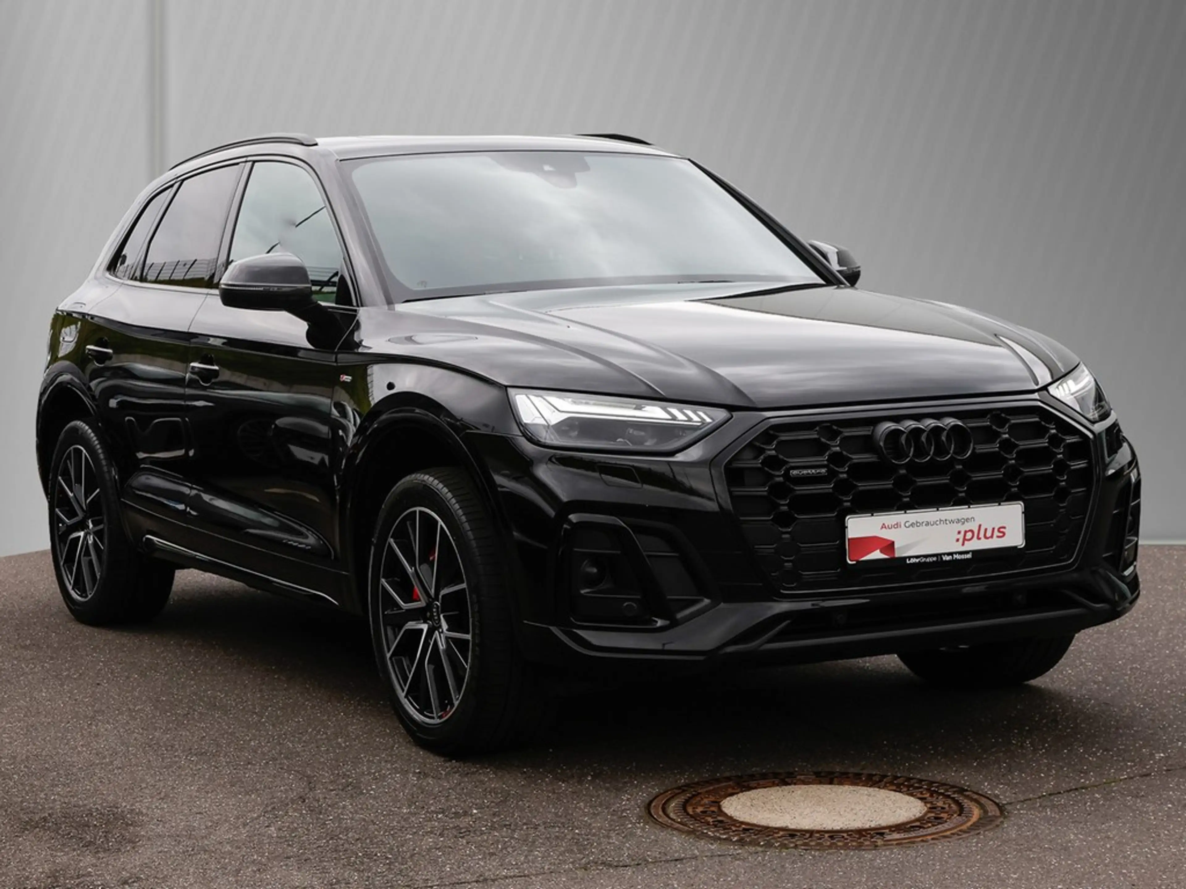 Audi Q5 40 TDI S line competition + Panorama AHK ACC — photo 4