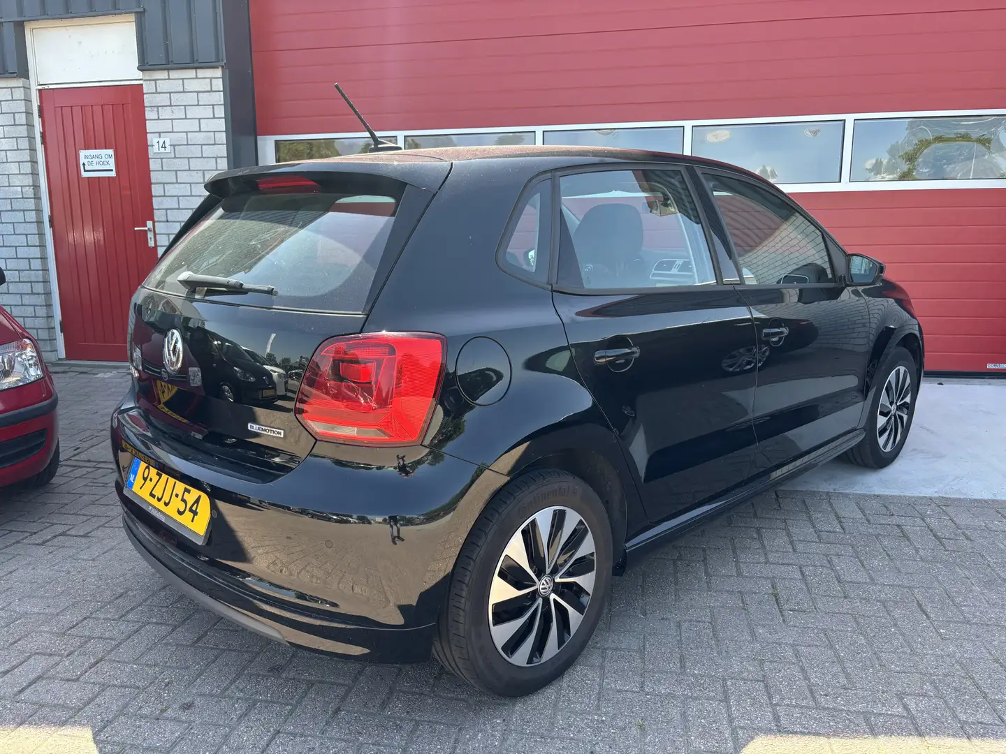 Volkswagen Polo 1.4 TDI BlueMotion 1STE EIG / INCL BTW / NAVI / AI Zwart - 2
