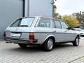 Mercedes-Benz 230 W123 TE230 KOMBI/AUTOMATIK/OLDTIMER/H-ZULASS Argent - thumbnail 4