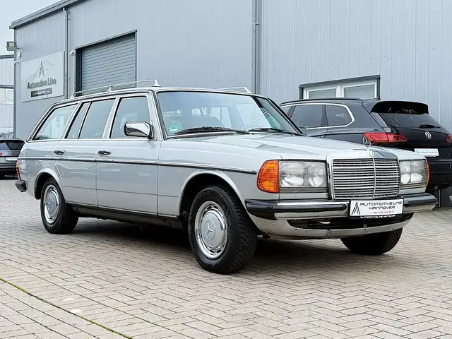 Mercedes-Benz 230 W123 TE230 KOMBI/AUTOMATIK/OLDTIMER/H-ZULASS