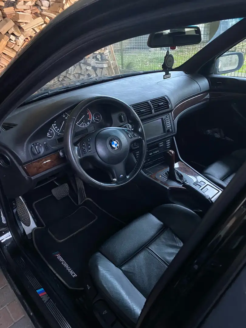 BMW 530 530d touring Edition Sport crna - 2