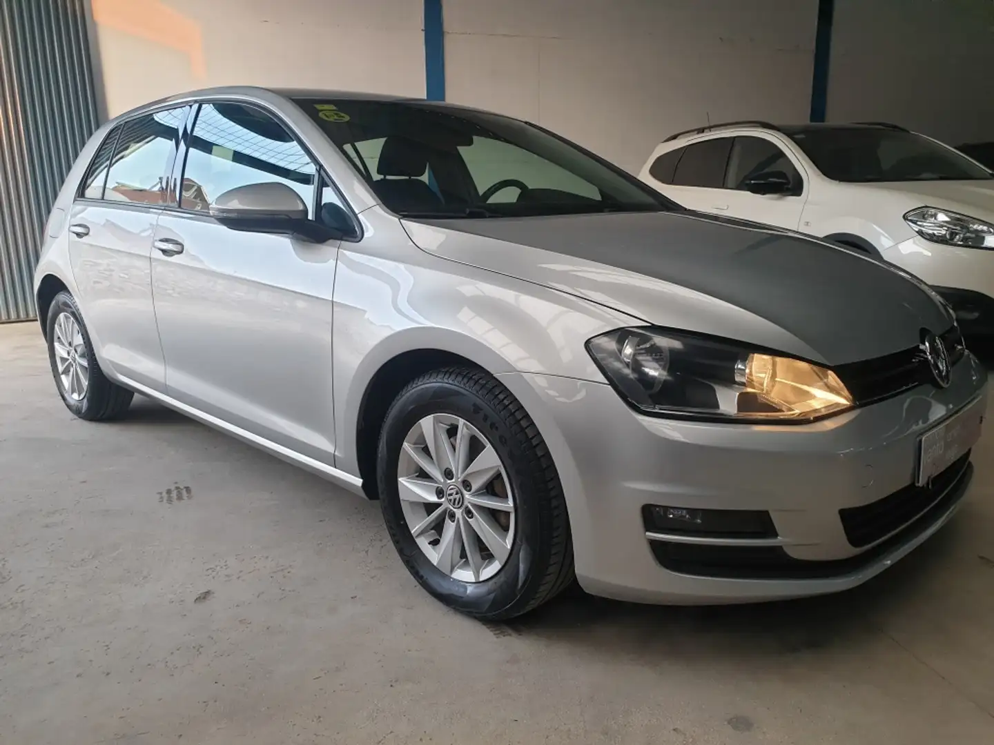 Volkswagen Golf 1.6TDI CR BMT Advance 105 Argent - 1