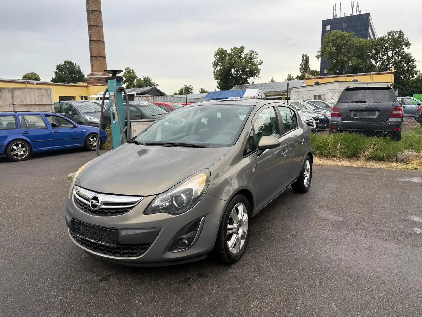 Opel Corsa 1.4 16V Innovation Braun - 1