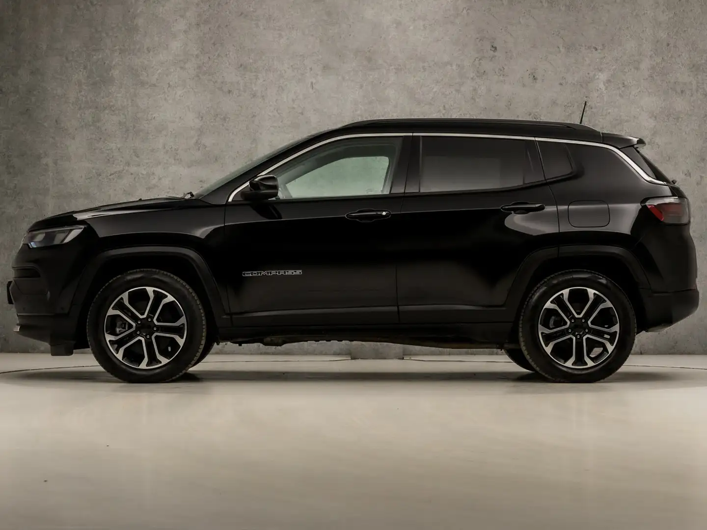 Jeep Compass 4xe 240 Plug-in Hybrid Electric Limited 240Pk Auto Zwart - 2