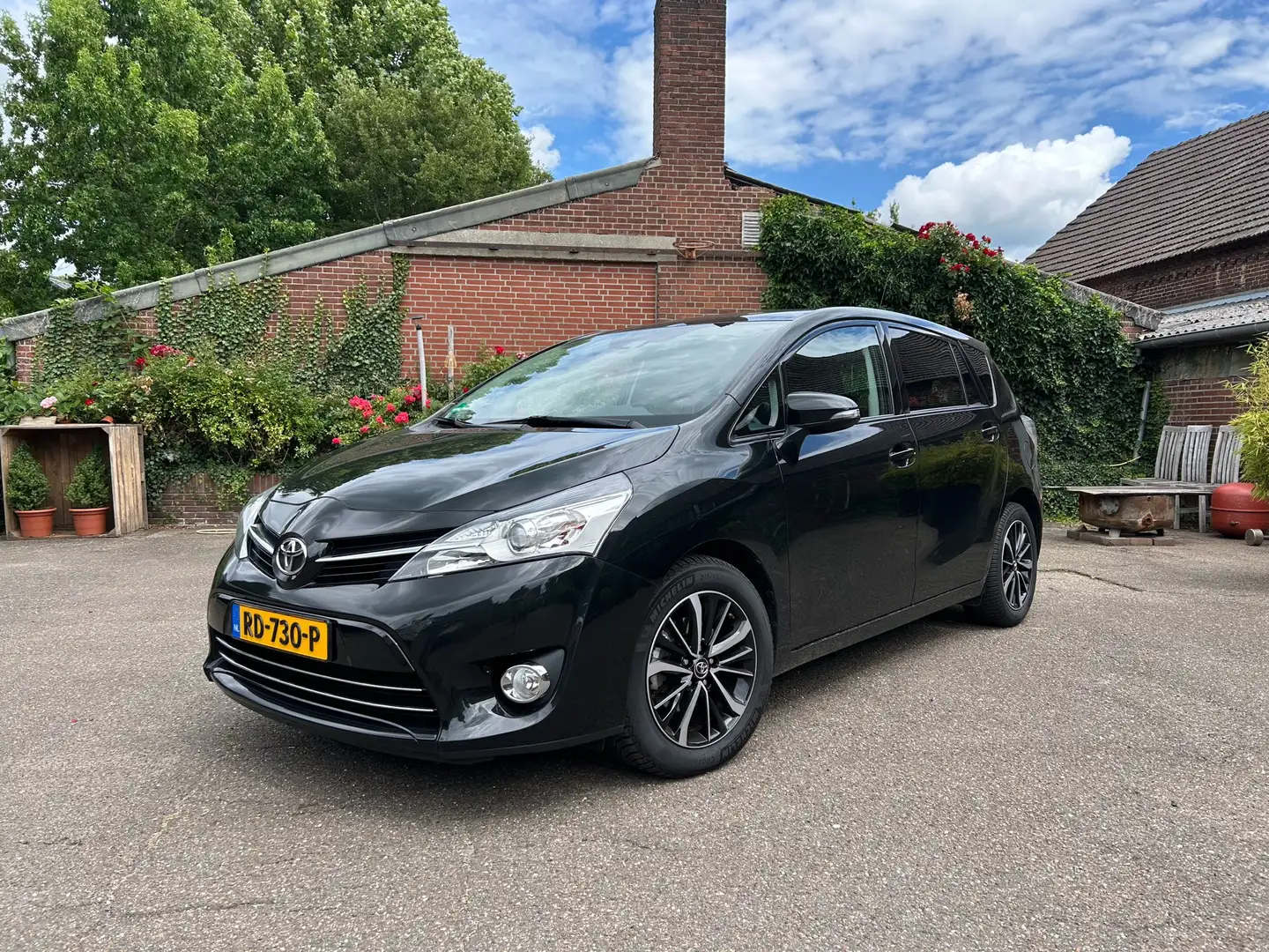 Toyota Verso 1.6 5-Sitzer Zwart - 1