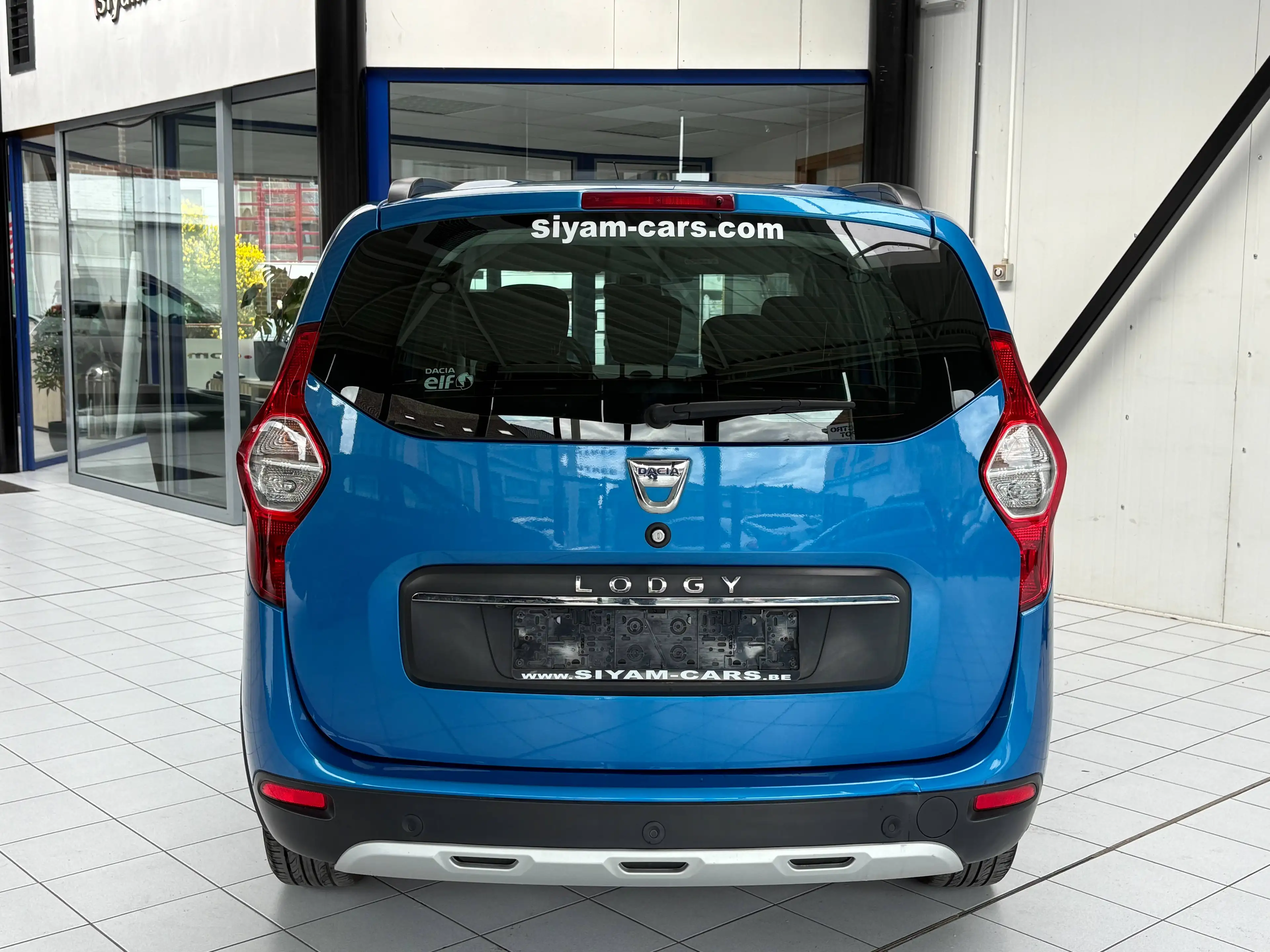 Dacia Lodgy Lodgy Stepway 1.3 TCe *TECHROAD * 7PL * GPS * CAMERA * PDC * CARPLAY * JANTES* — photo 4